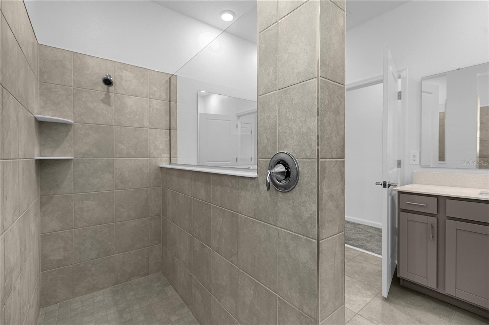2647 RUNNERS CIR, CLERMONT, FL, 34714