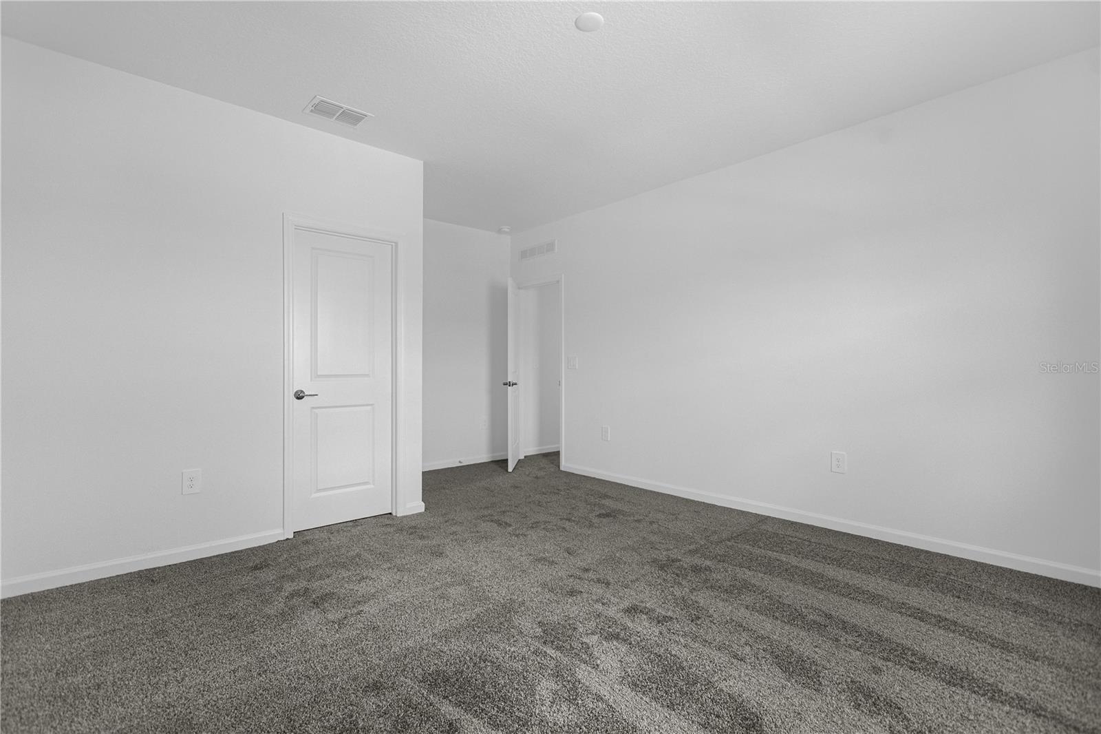 2647 RUNNERS CIR, CLERMONT, FL, 34714