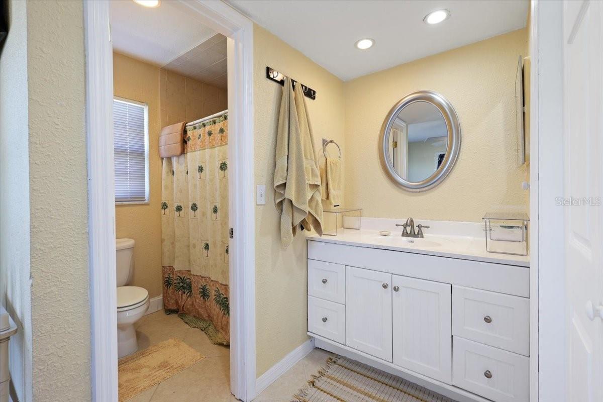 93 ROTONDA CIR, ROTONDA WEST, FL, 33947