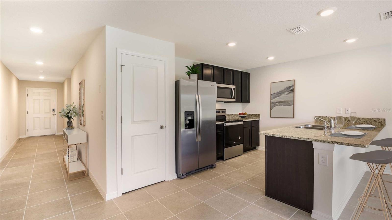 7812 WHEAT STONE DR, ZEPHYRHILLS, FL, 33540