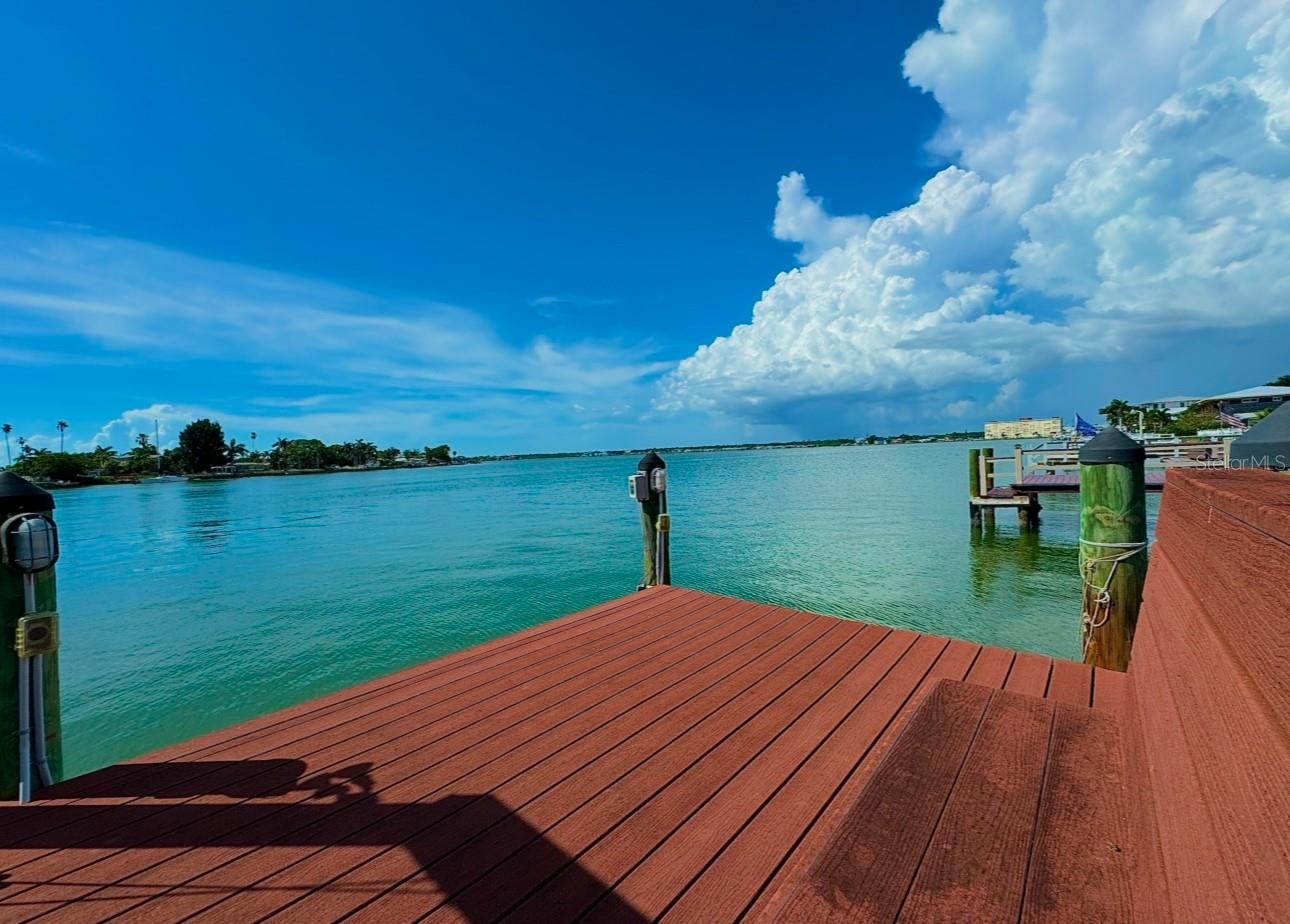15307 HARBOR DR, MADEIRA BEACH, FL, 33708