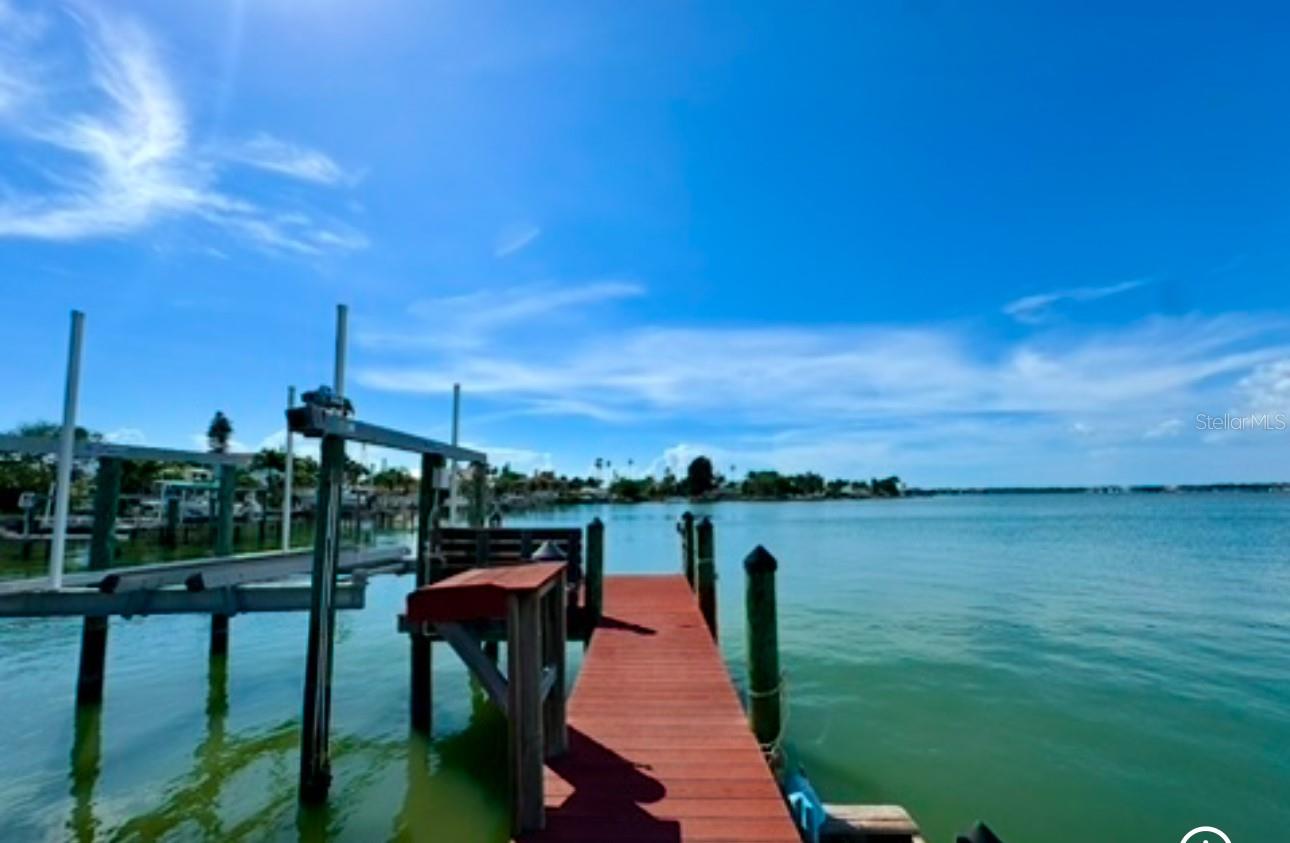 15307 HARBOR DR, MADEIRA BEACH, FL, 33708