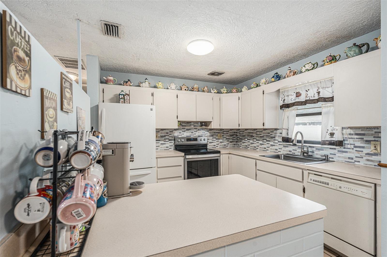 2833 56TH LN N, ST PETERSBURG, FL, 33710