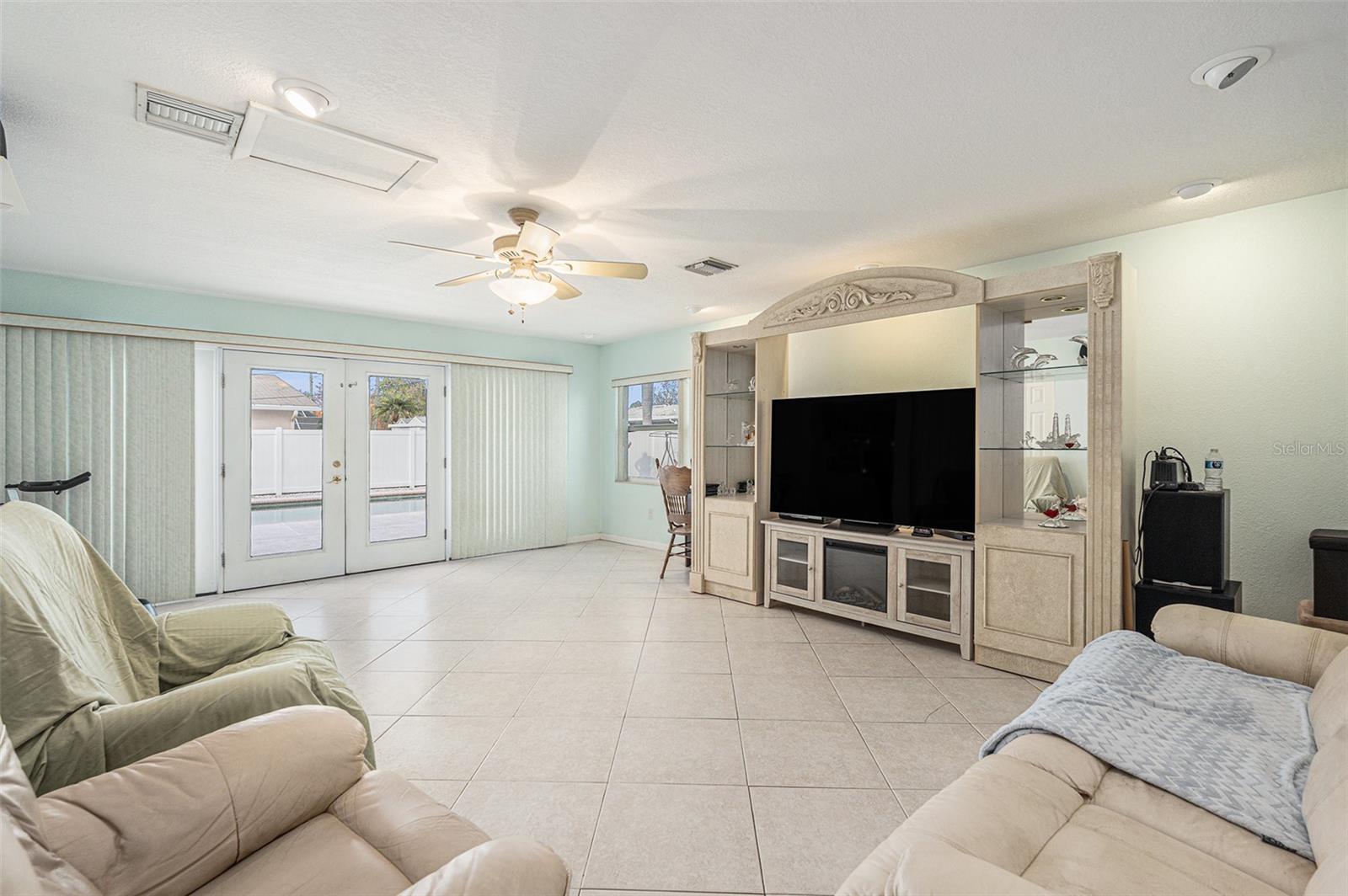 2833 56TH LN N, ST PETERSBURG, FL, 33710