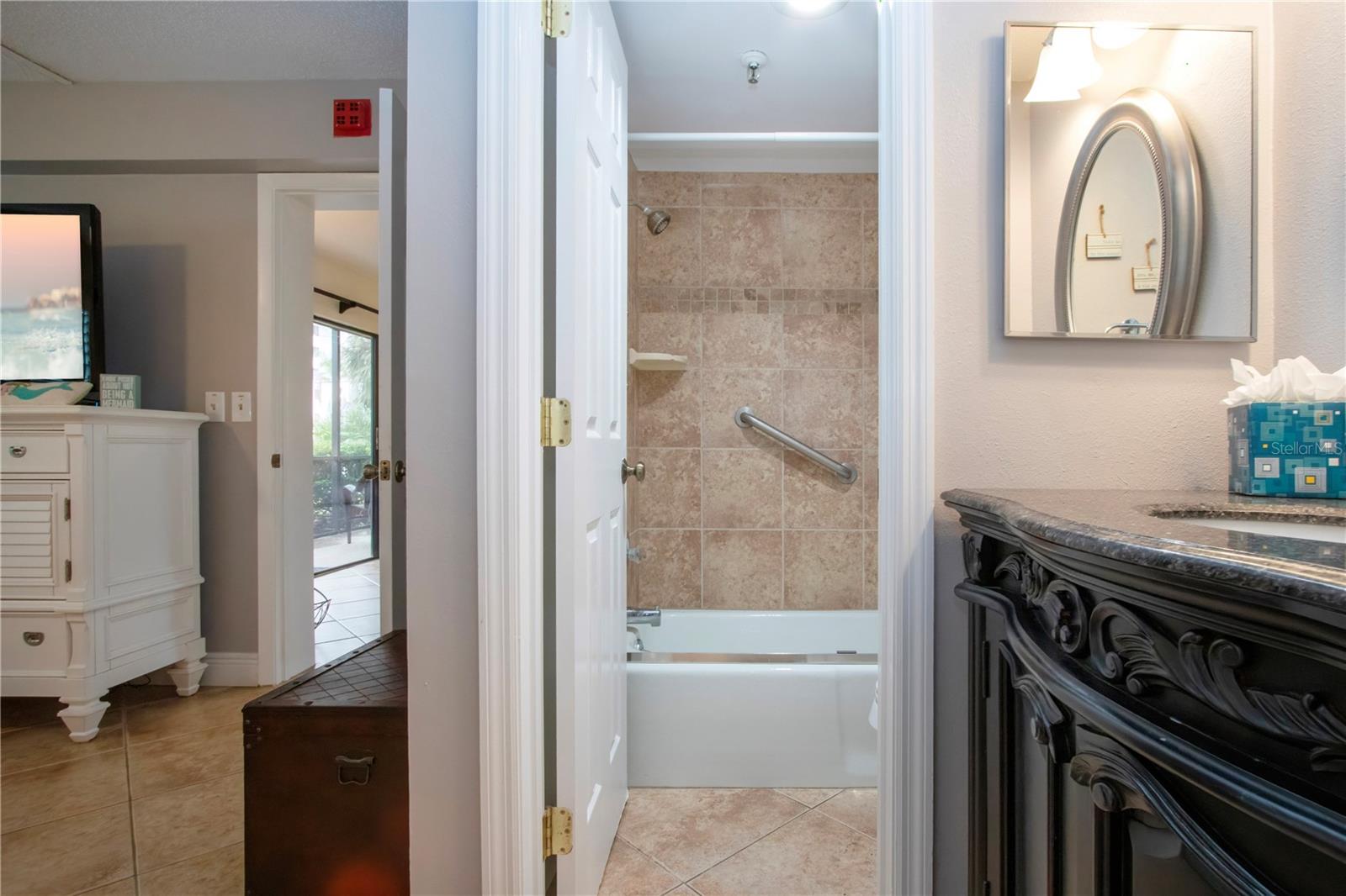 1001 BENJAMIN FRANKLIN DR #110, SARASOTA, FL, 34236