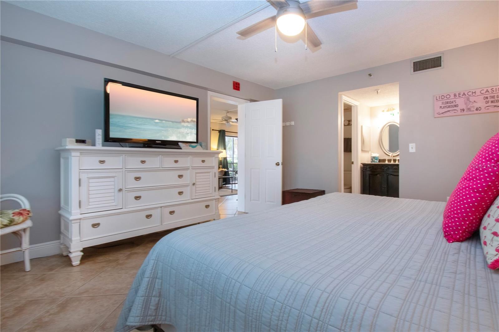 1001 BENJAMIN FRANKLIN DR #110, SARASOTA, FL, 34236