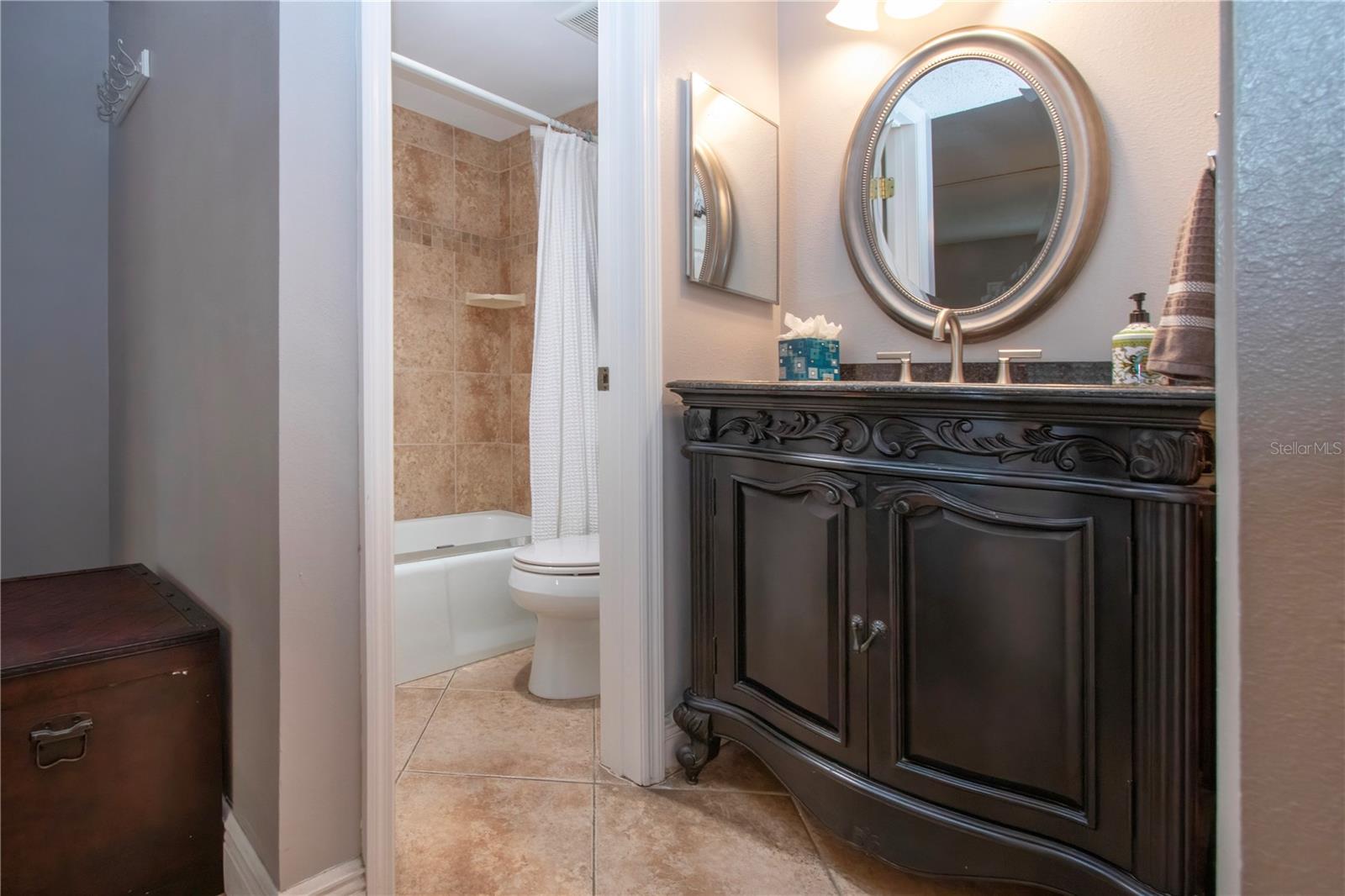 1001 BENJAMIN FRANKLIN DR #110, SARASOTA, FL, 34236