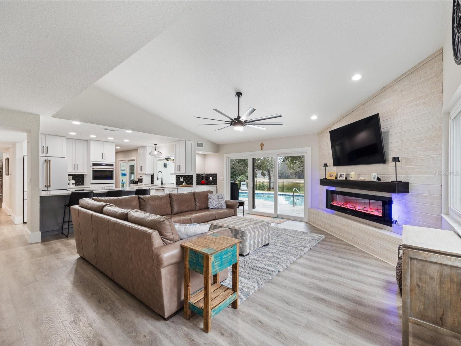 1492 EXCALIBER DR, CLEARWATER, FL, 33764