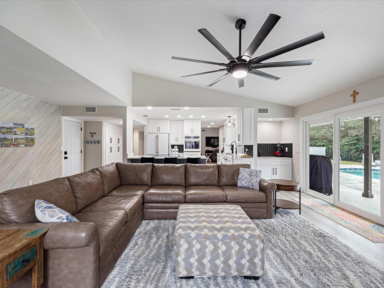 1492 EXCALIBER DR, CLEARWATER, FL, 33764