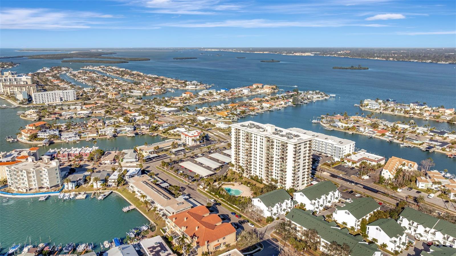 400 ISLAND WAY #903, CLEARWATER BEACH, FL, 33767