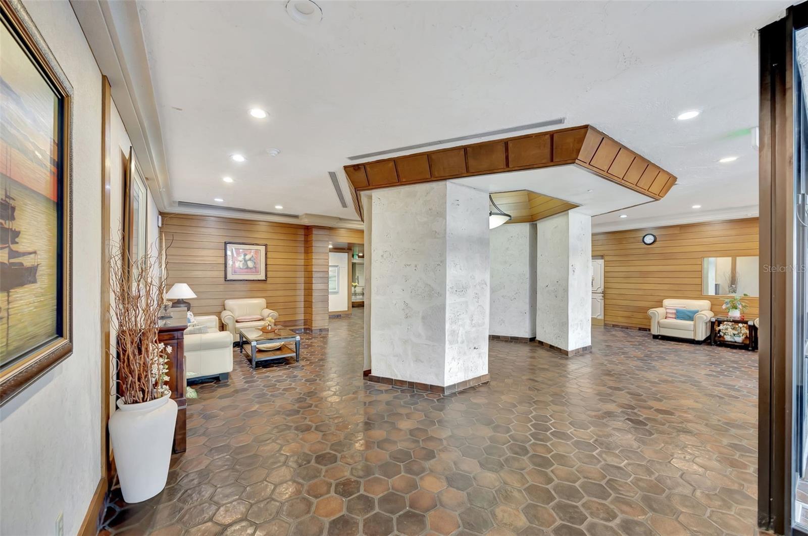 400 ISLAND WAY #903, CLEARWATER BEACH, FL, 33767