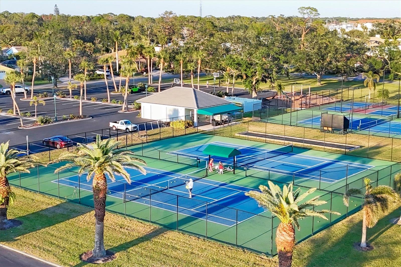 419 YACHT HARBOR DR, OSPREY, FL, 34229