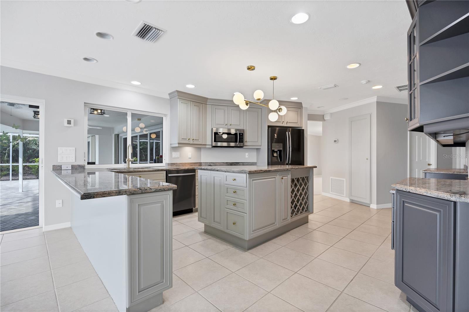 419 YACHT HARBOR DR, OSPREY, FL, 34229