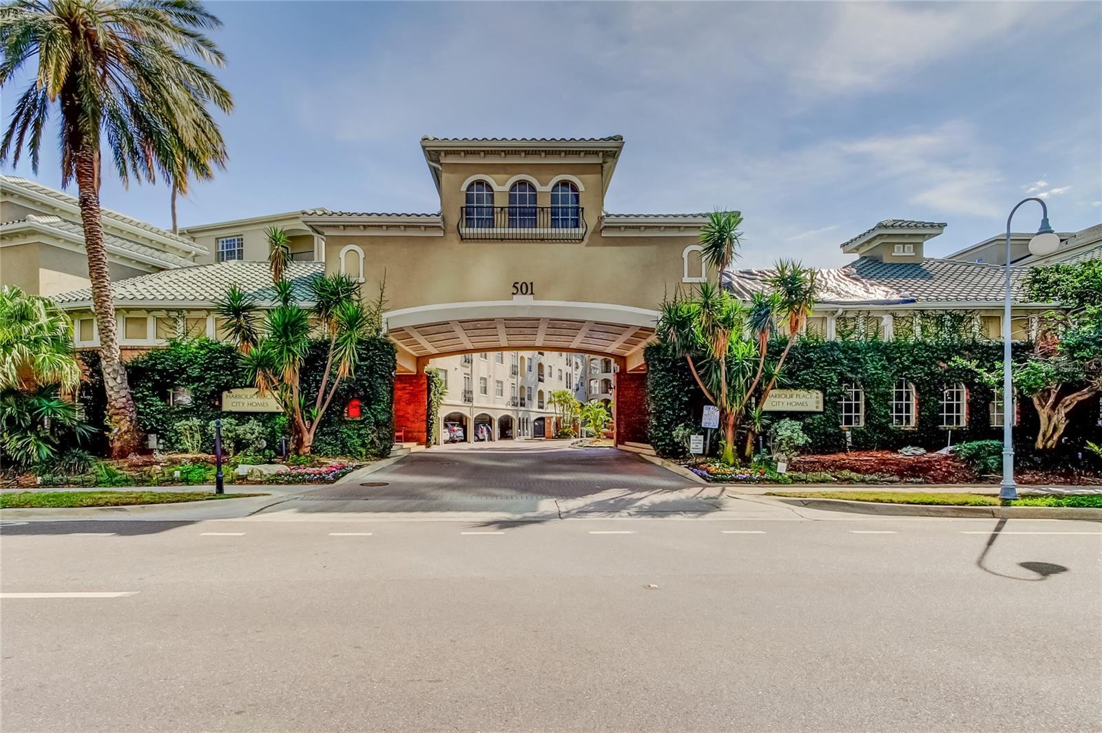 501 KNIGHTS RUN AVE #1213, TAMPA, FL, 33602