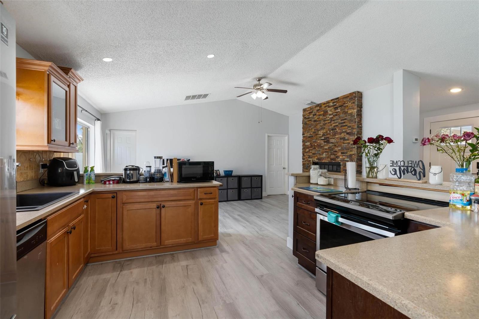 373 BLYTHVILLE AVE, DELTONA, FL, 32725