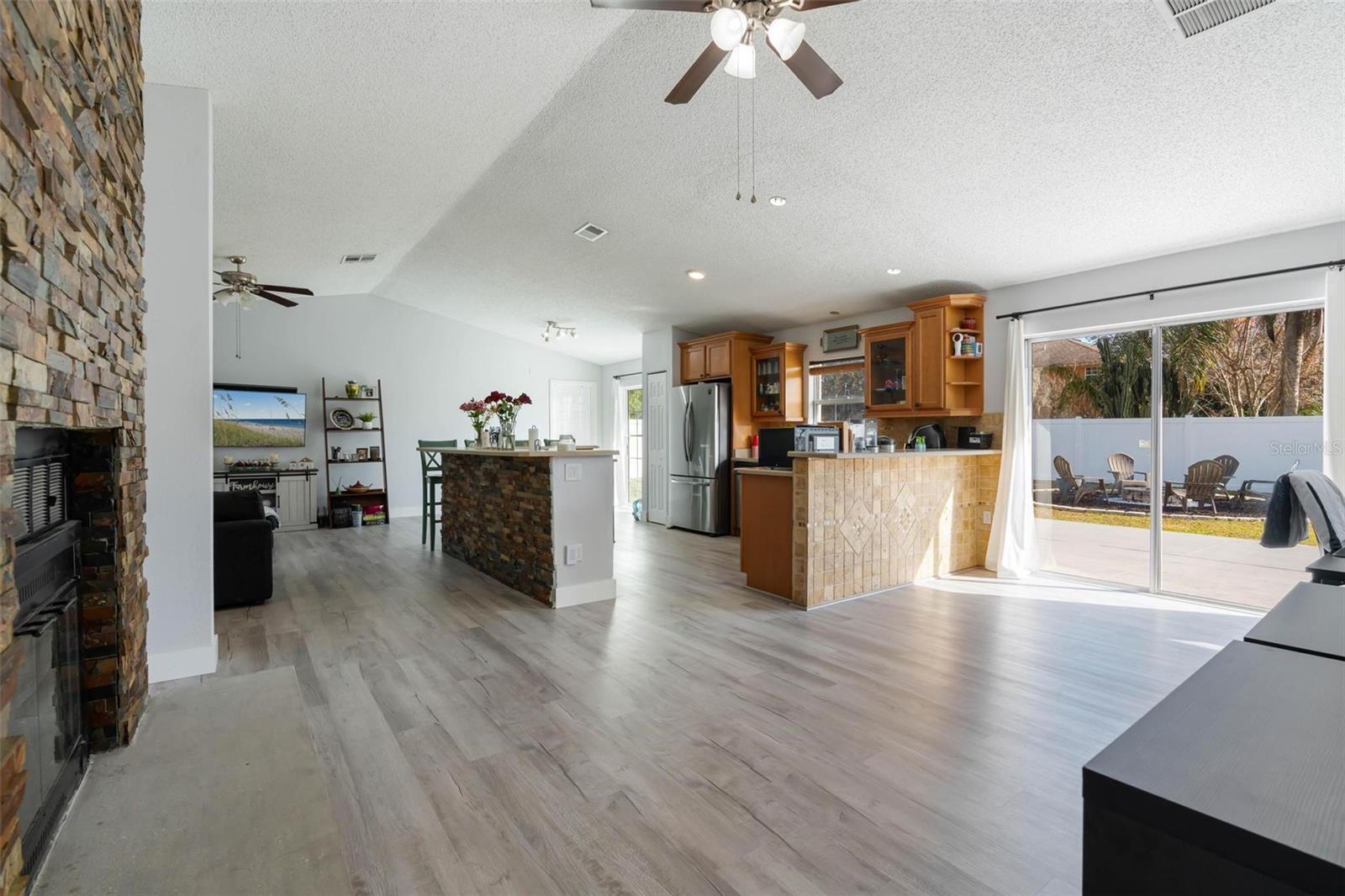 373 BLYTHVILLE AVE, DELTONA, FL, 32725