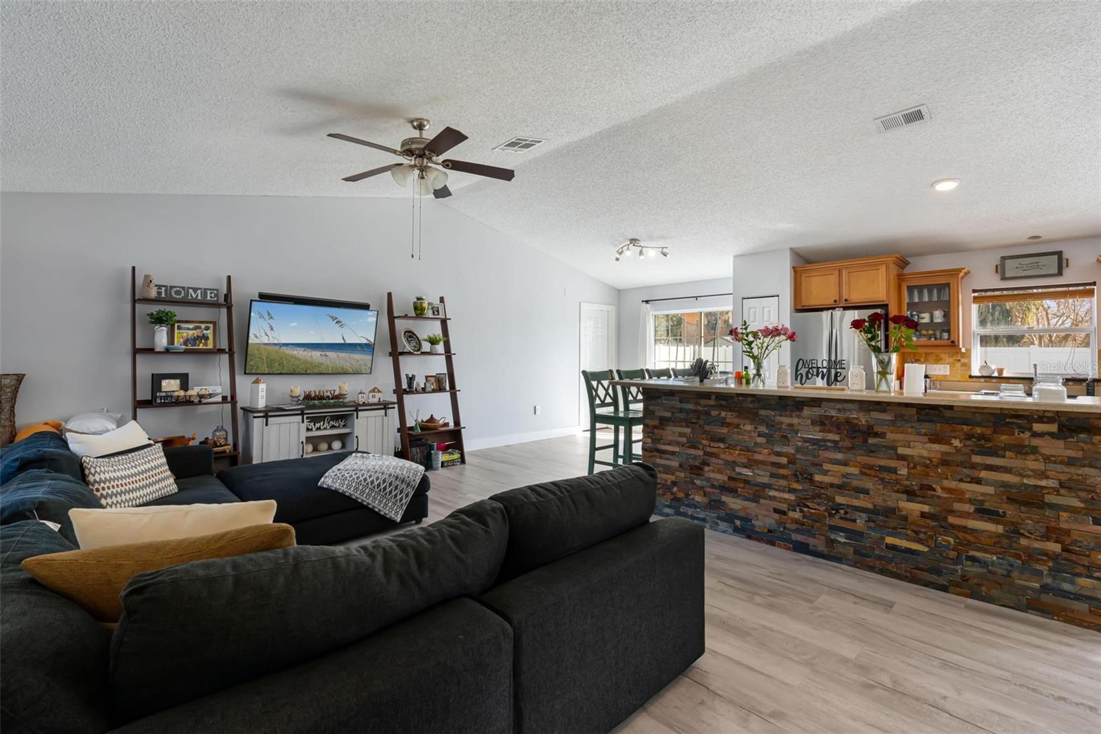 373 BLYTHVILLE AVE, DELTONA, FL, 32725