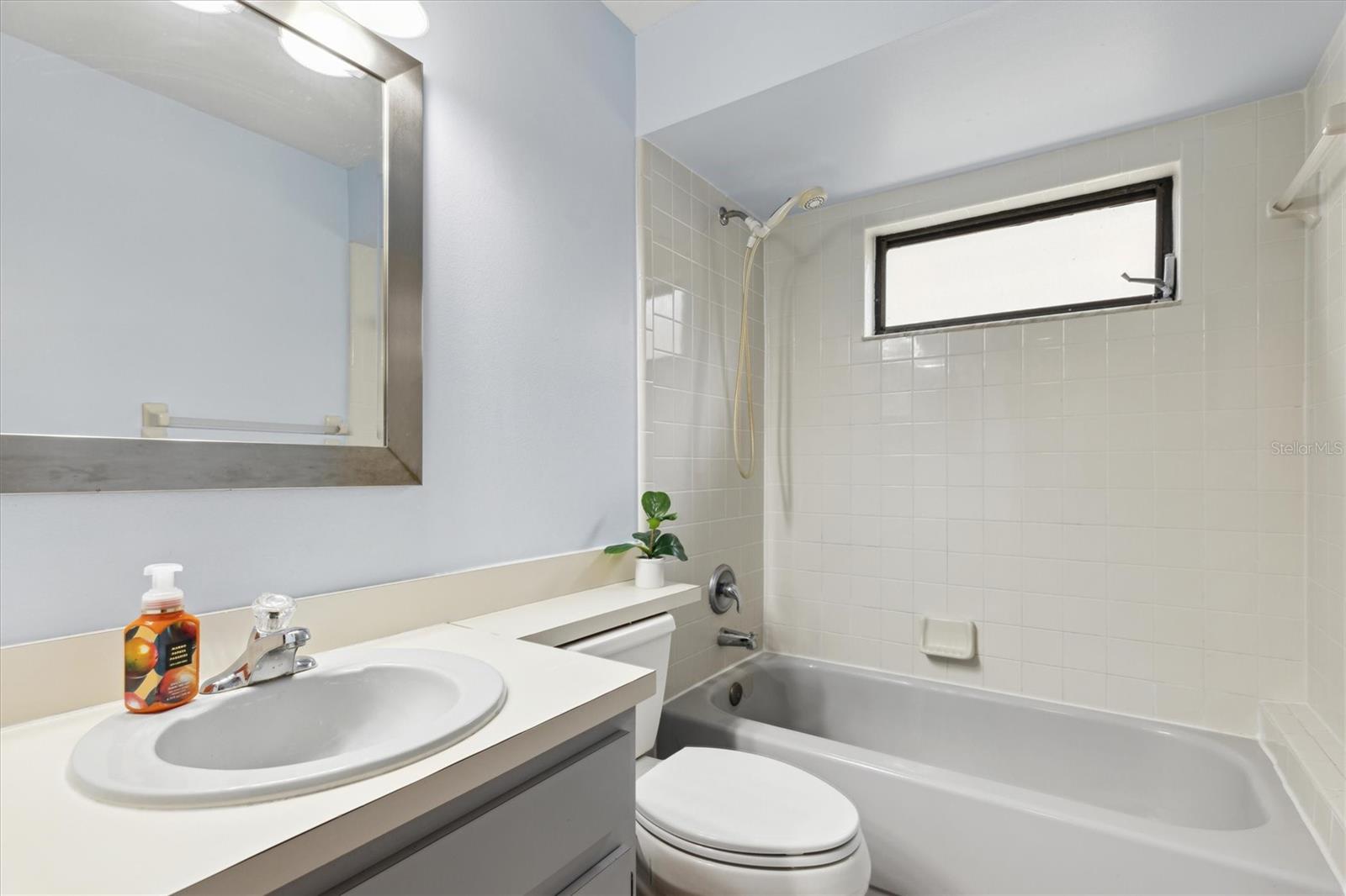 1020 OLLIFF WAY, OVIEDO, FL, 32765