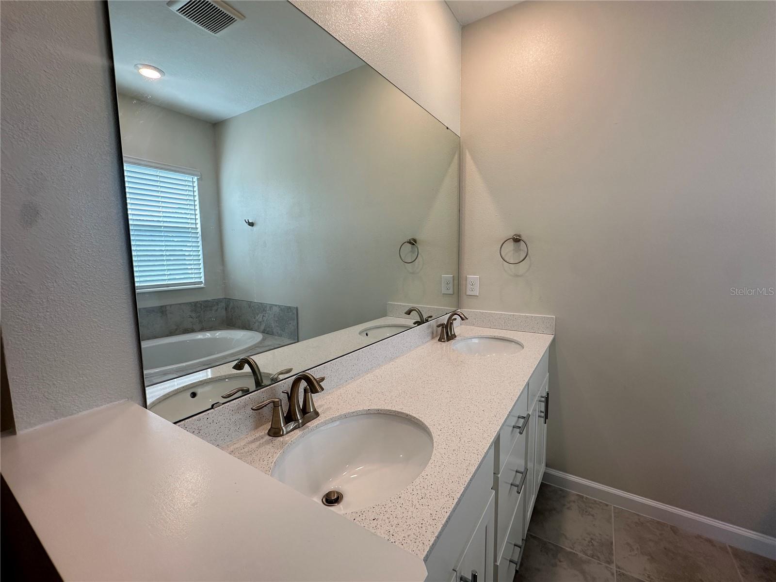 9377 TECUMSEH DR, ORLANDO, FL, 32825