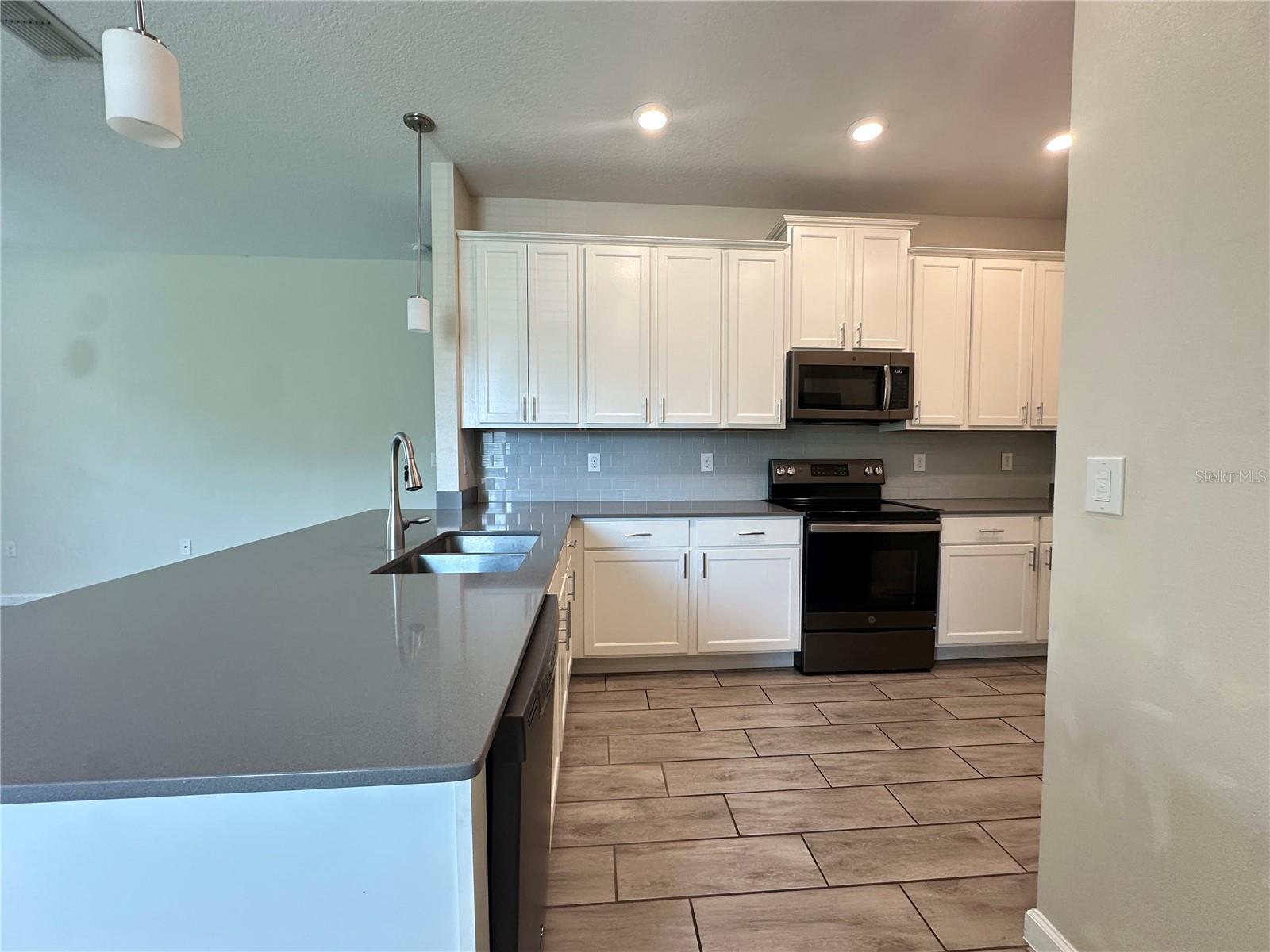 9377 TECUMSEH DR, ORLANDO, FL, 32825