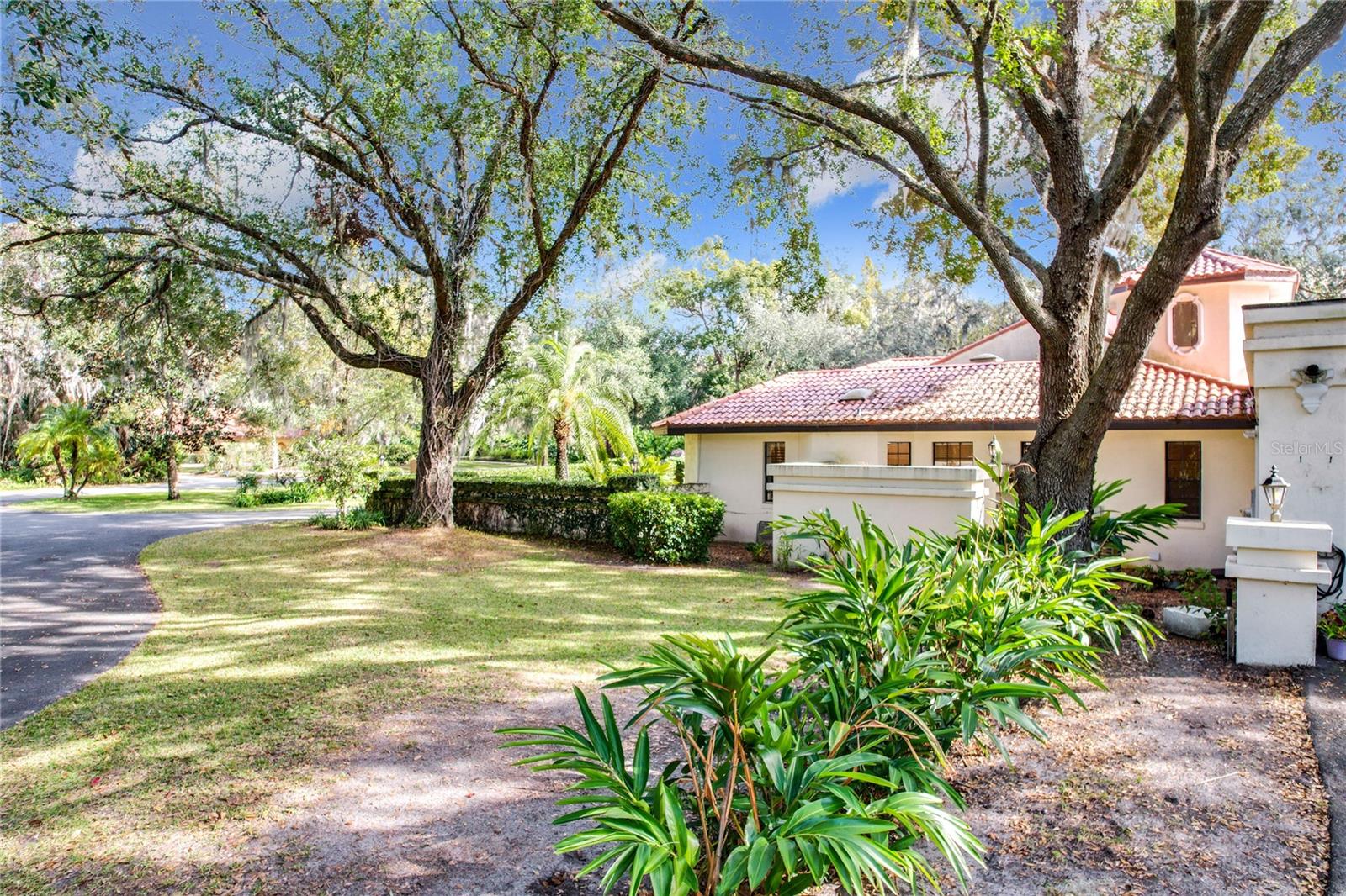 1130 ELYSIUM BLVD, MOUNT DORA, FL, 32757