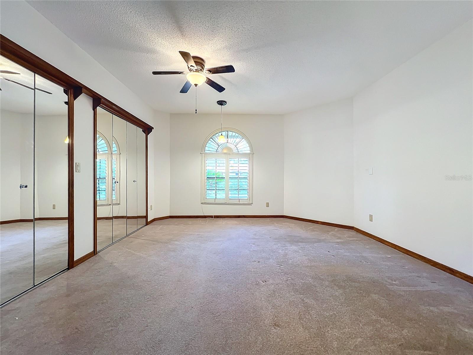 1130 ELYSIUM BLVD, MOUNT DORA, FL, 32757
