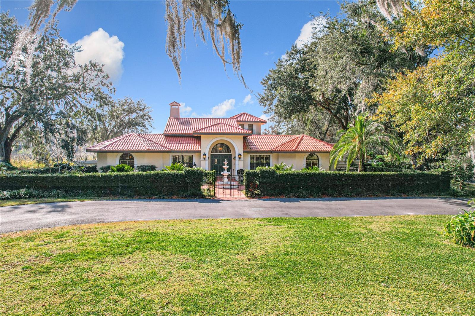1130 ELYSIUM BLVD, MOUNT DORA, FL, 32757