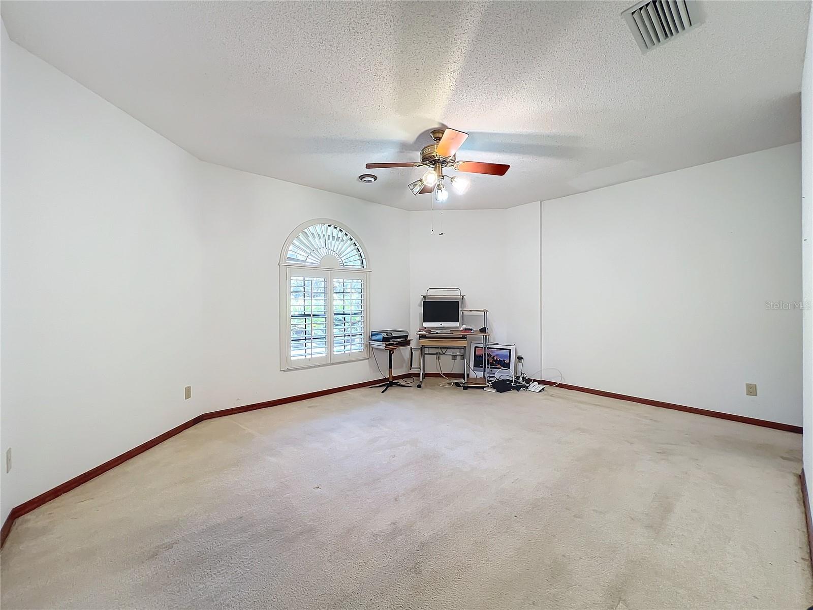 1130 ELYSIUM BLVD, MOUNT DORA, FL, 32757