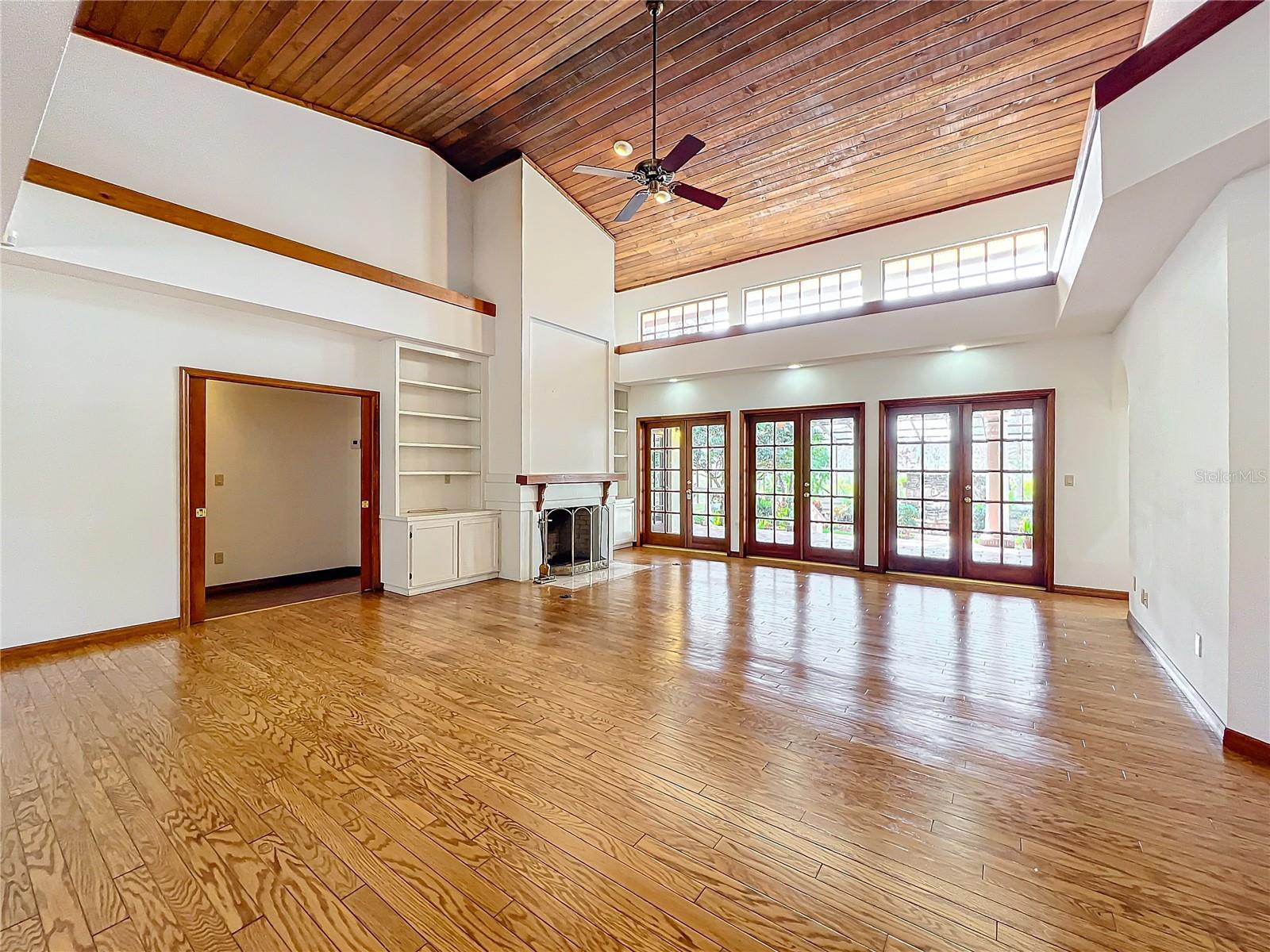 1130 ELYSIUM BLVD, MOUNT DORA, FL, 32757