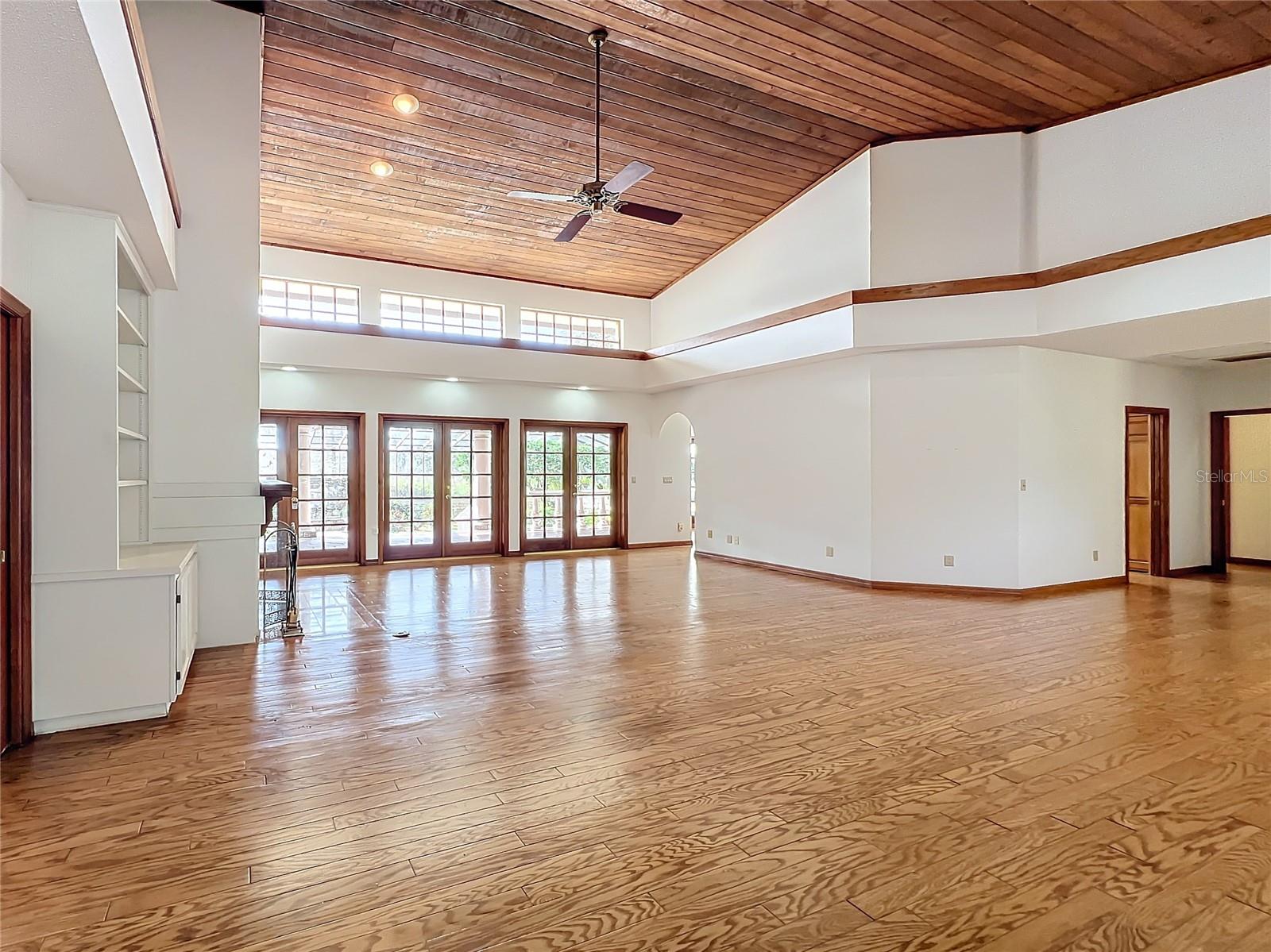 1130 ELYSIUM BLVD, MOUNT DORA, FL, 32757