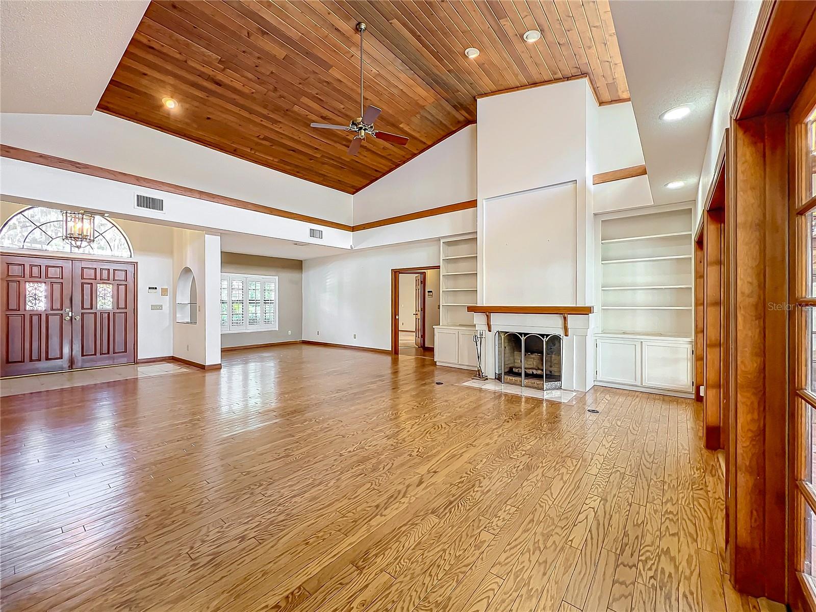1130 ELYSIUM BLVD, MOUNT DORA, FL, 32757