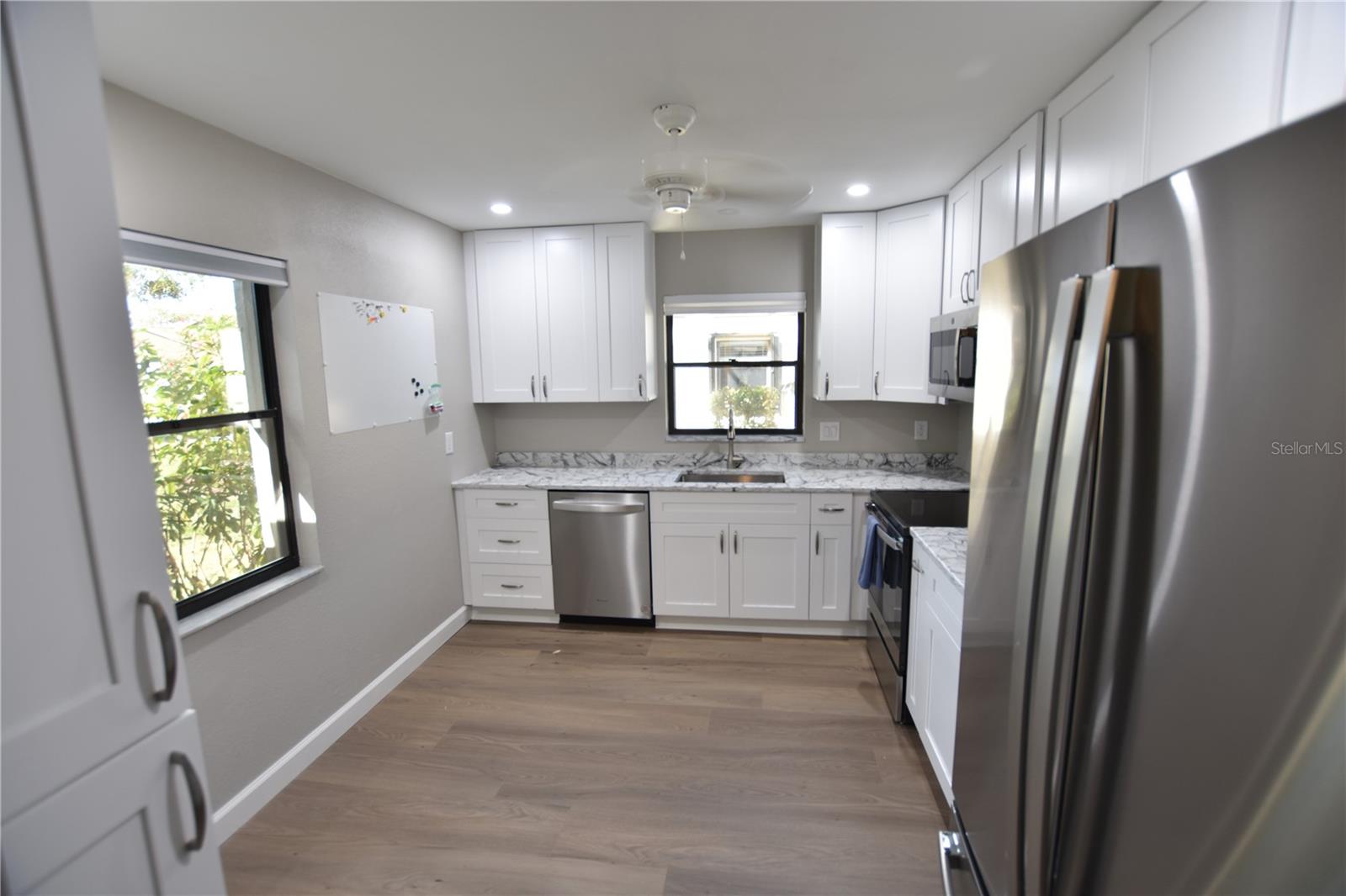 376 OAK HILL DR #36, SARASOTA, FL, 34232