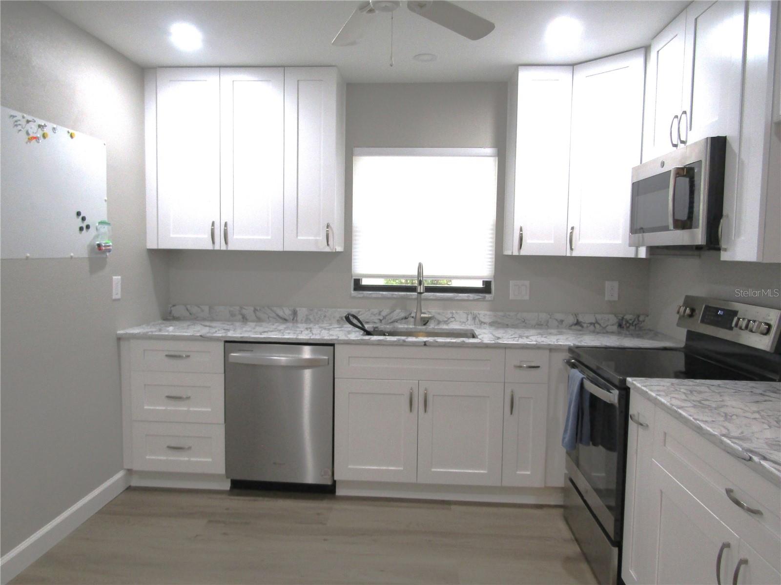 376 OAK HILL DR #36, SARASOTA, FL, 34232