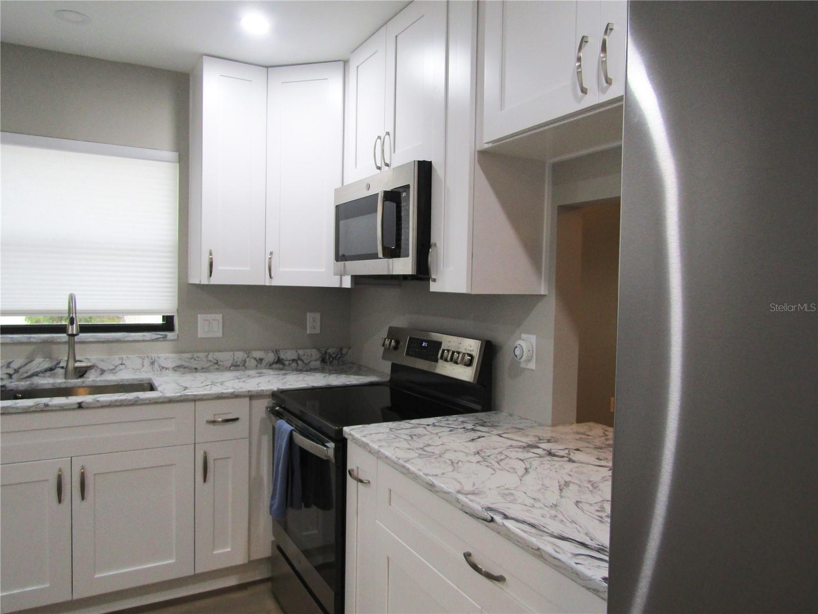 376 OAK HILL DR #36, SARASOTA, FL, 34232