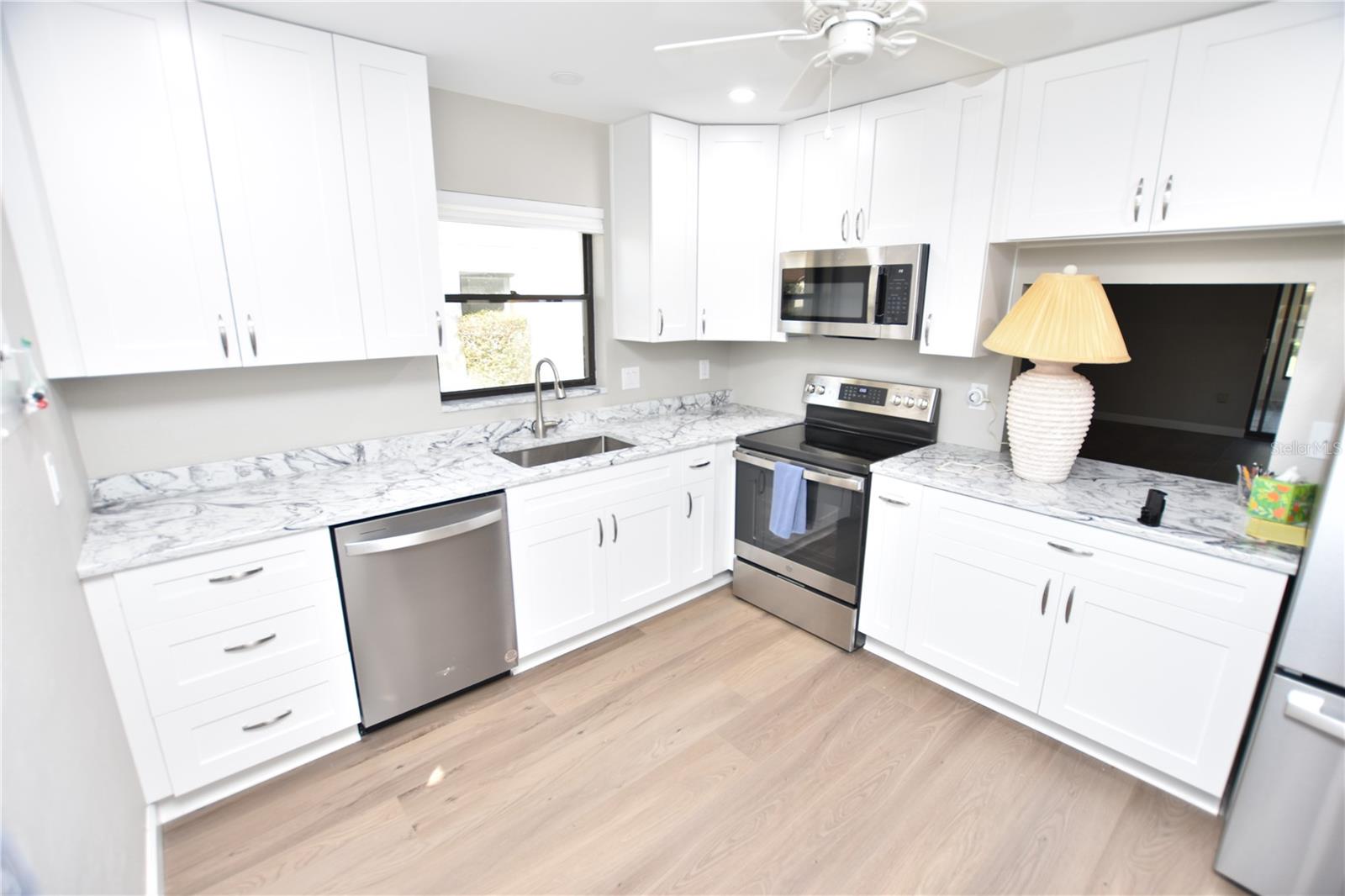 376 OAK HILL DR #36, SARASOTA, FL, 34232
