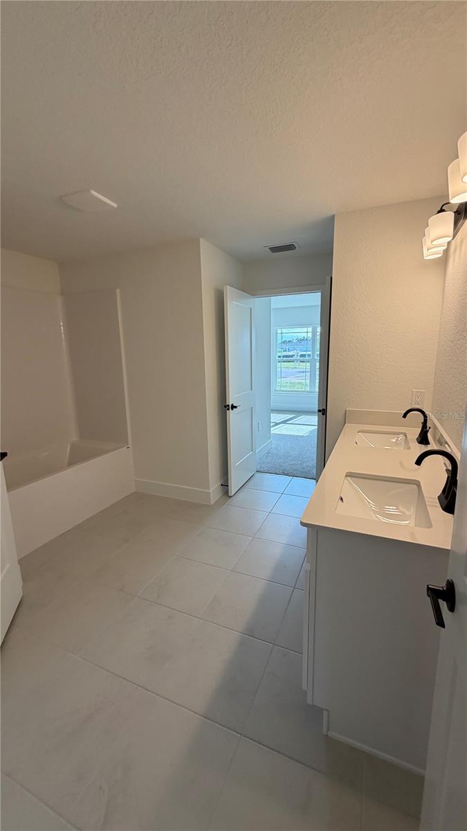 2500 AVERLAND LOOP, NORTH PORT, FL, 34287
