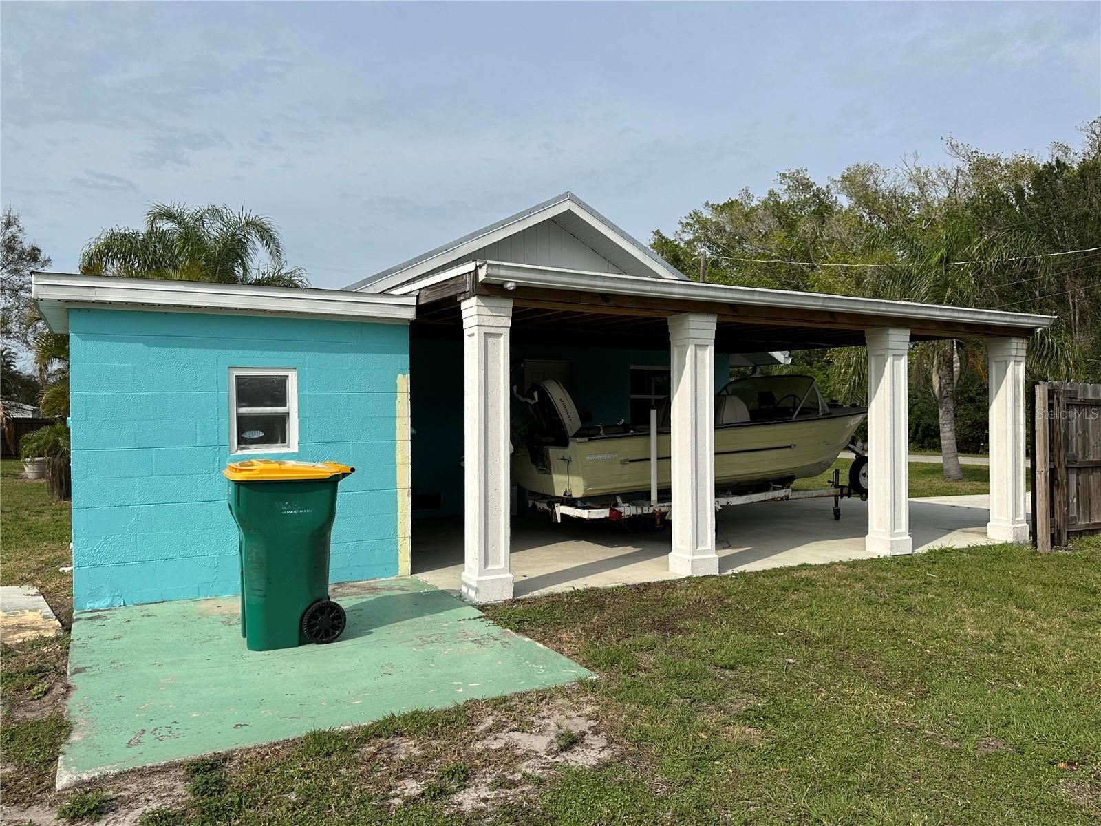 2115 MYRTLE AVE, PUNTA GORDA, FL, 33950