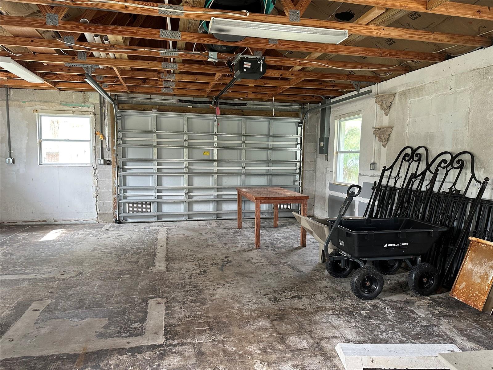 2115 MYRTLE AVE, PUNTA GORDA, FL, 33950