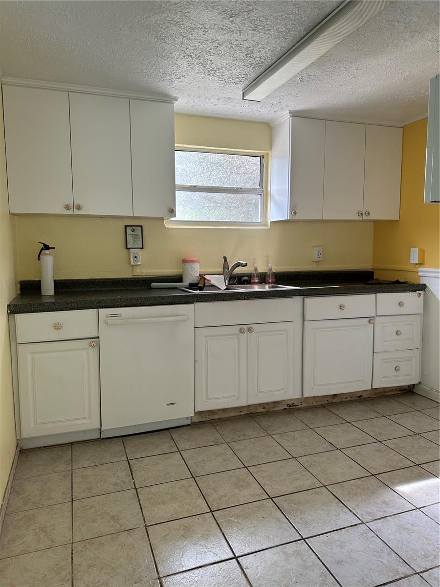 2115 MYRTLE AVE, PUNTA GORDA, FL, 33950