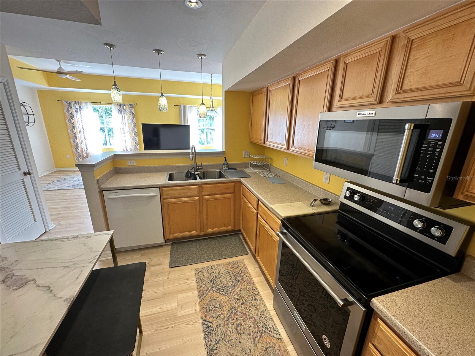 1010 VILLAGIO CIR #207, SARASOTA, FL, 34237