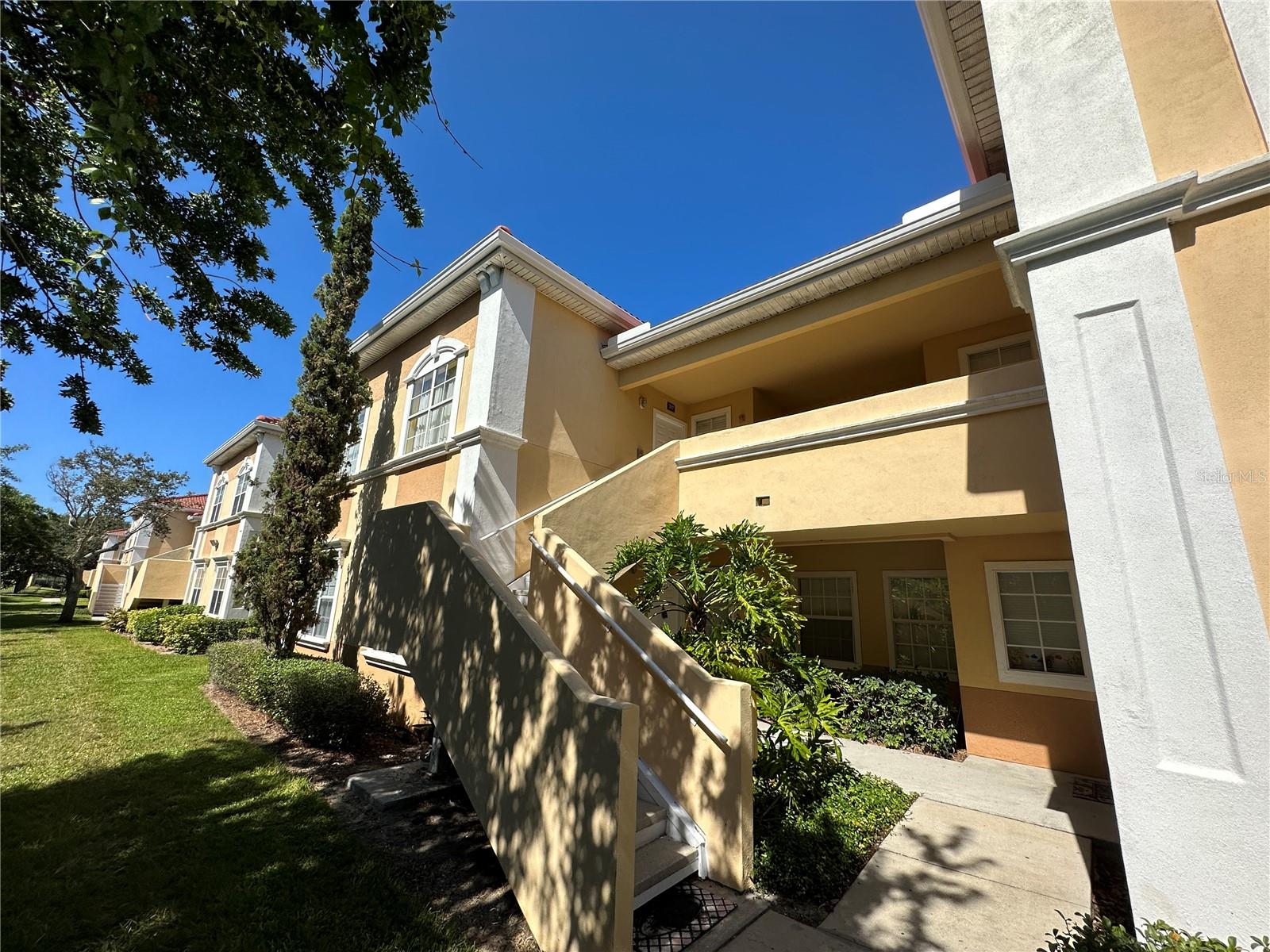 1010 VILLAGIO CIR #207, SARASOTA, FL, 34237