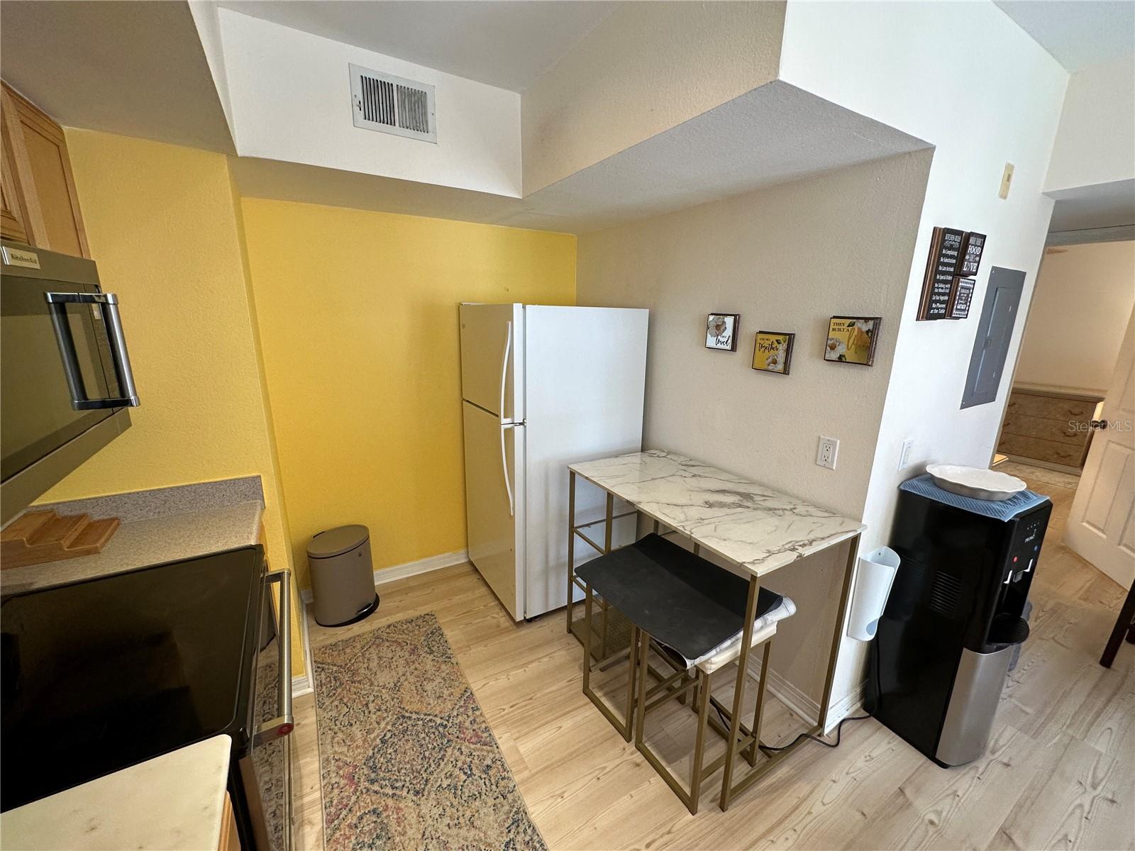 1010 VILLAGIO CIR #207, SARASOTA, FL, 34237