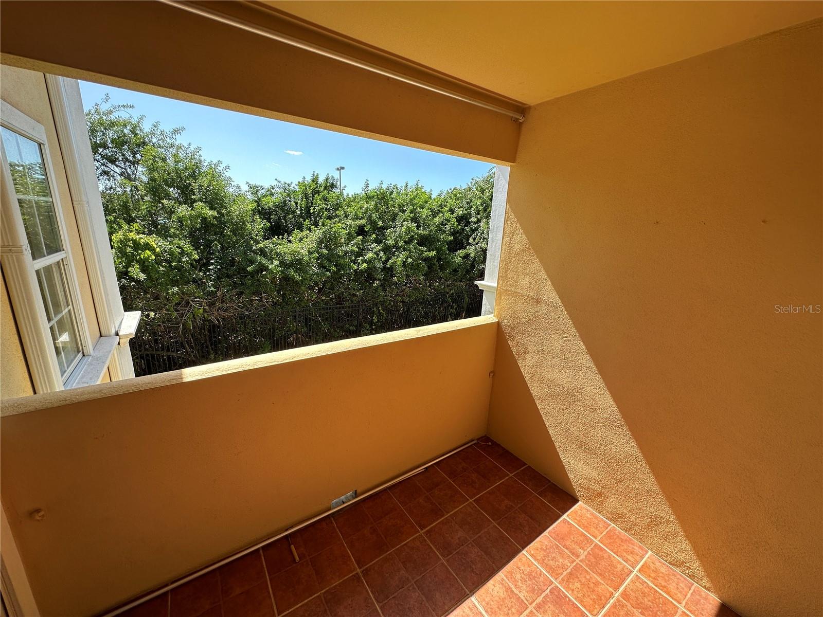 1010 VILLAGIO CIR #207, SARASOTA, FL, 34237