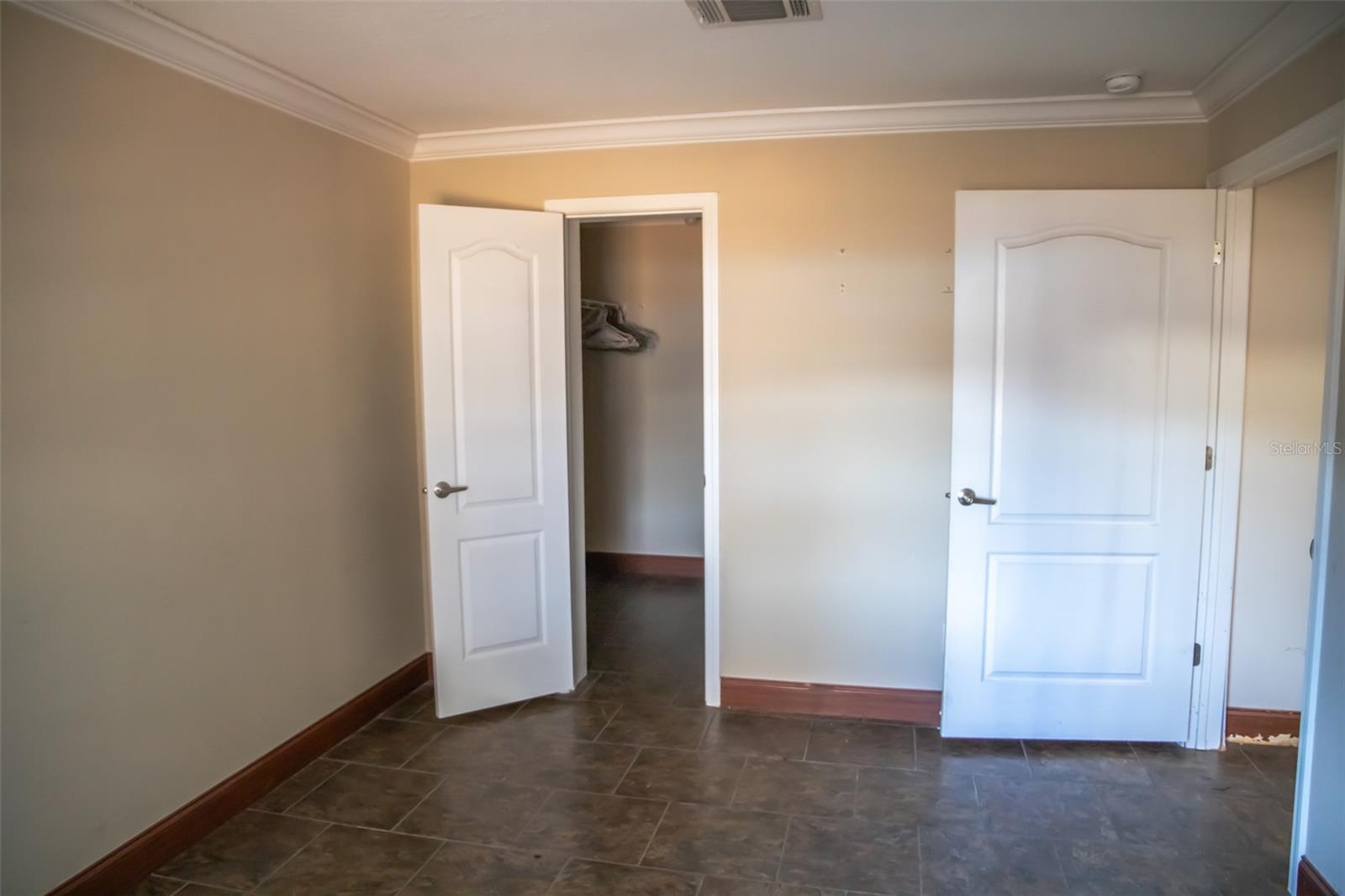 240 SWAN LAKE DR, MELROSE, FL, 32666