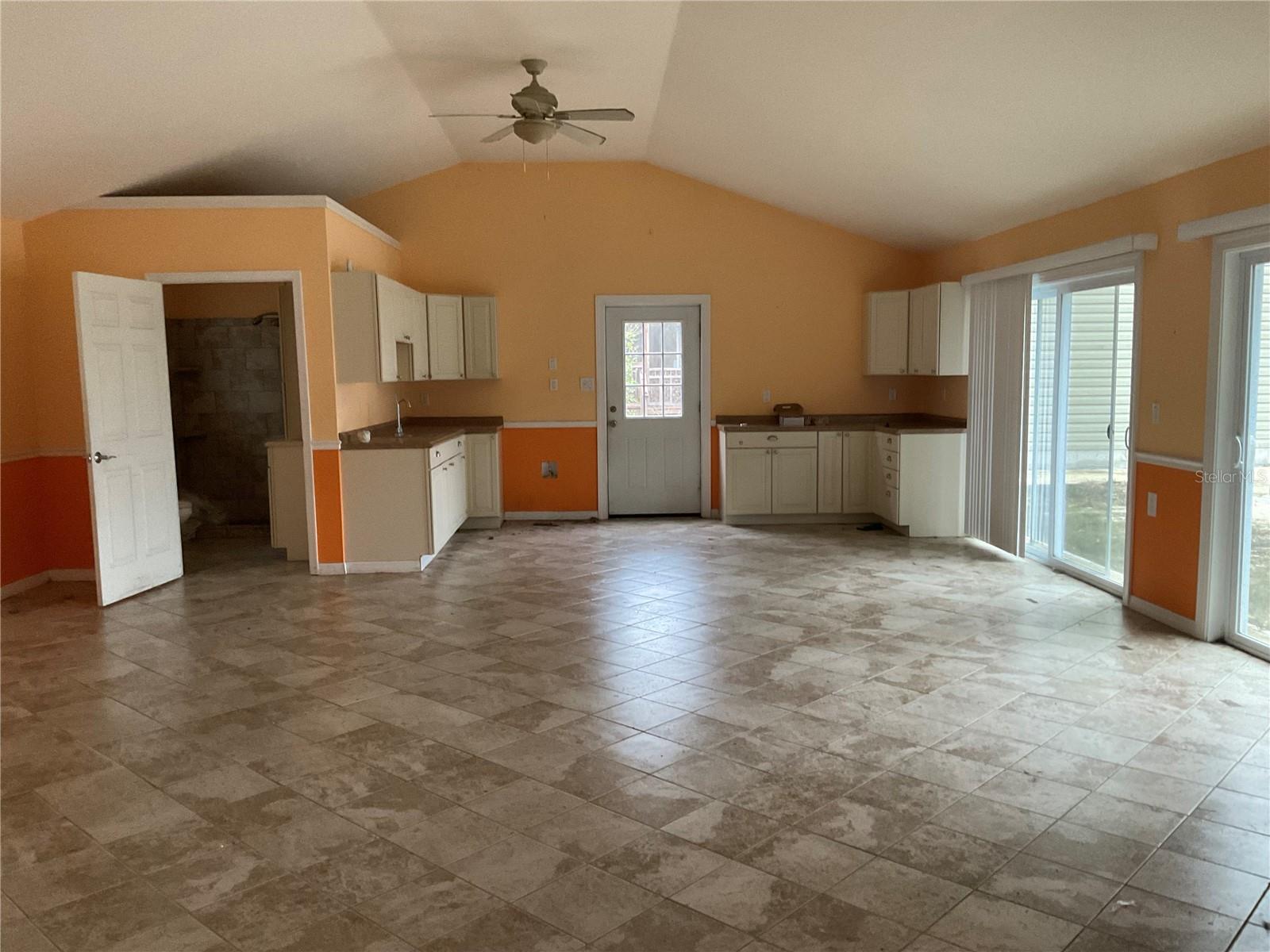 240 SWAN LAKE DR, MELROSE, FL, 32666