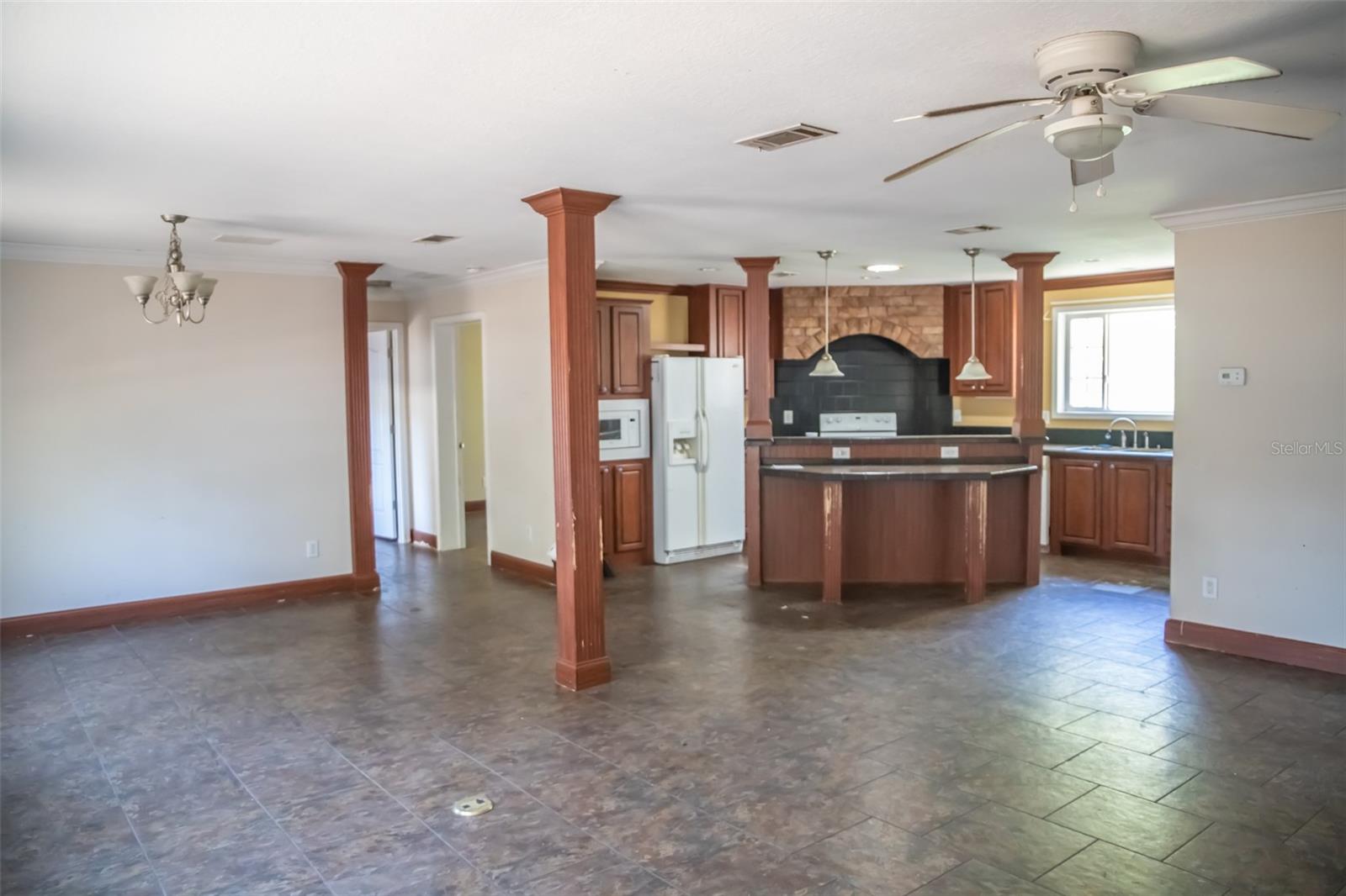 240 SWAN LAKE DR, MELROSE, FL, 32666
