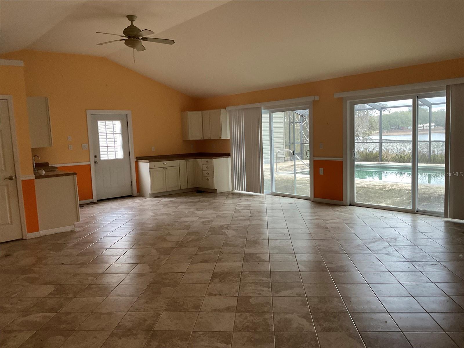 240 SWAN LAKE DR, MELROSE, FL, 32666