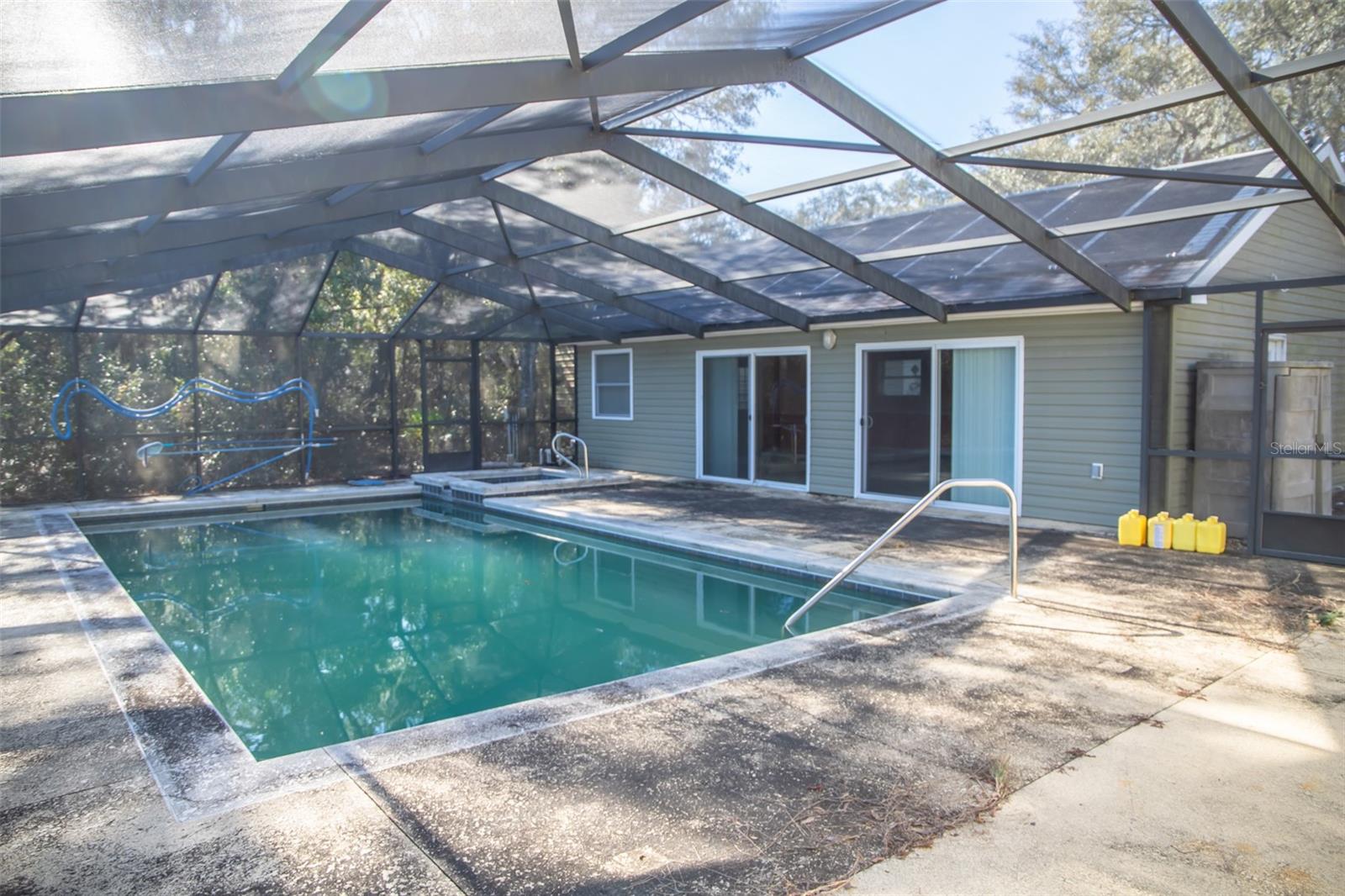 240 SWAN LAKE DR, MELROSE, FL, 32666