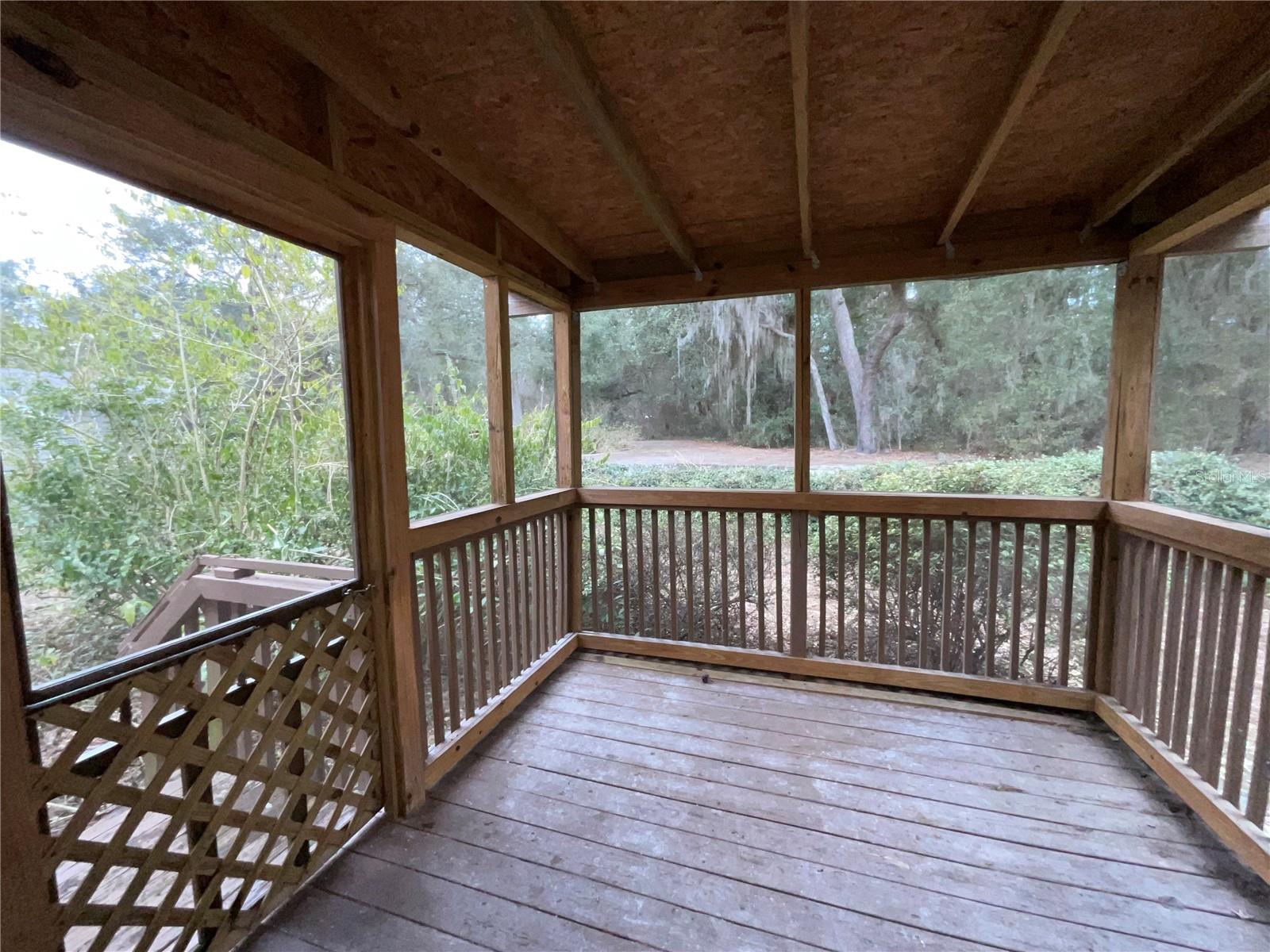 240 SWAN LAKE DR, MELROSE, FL, 32666