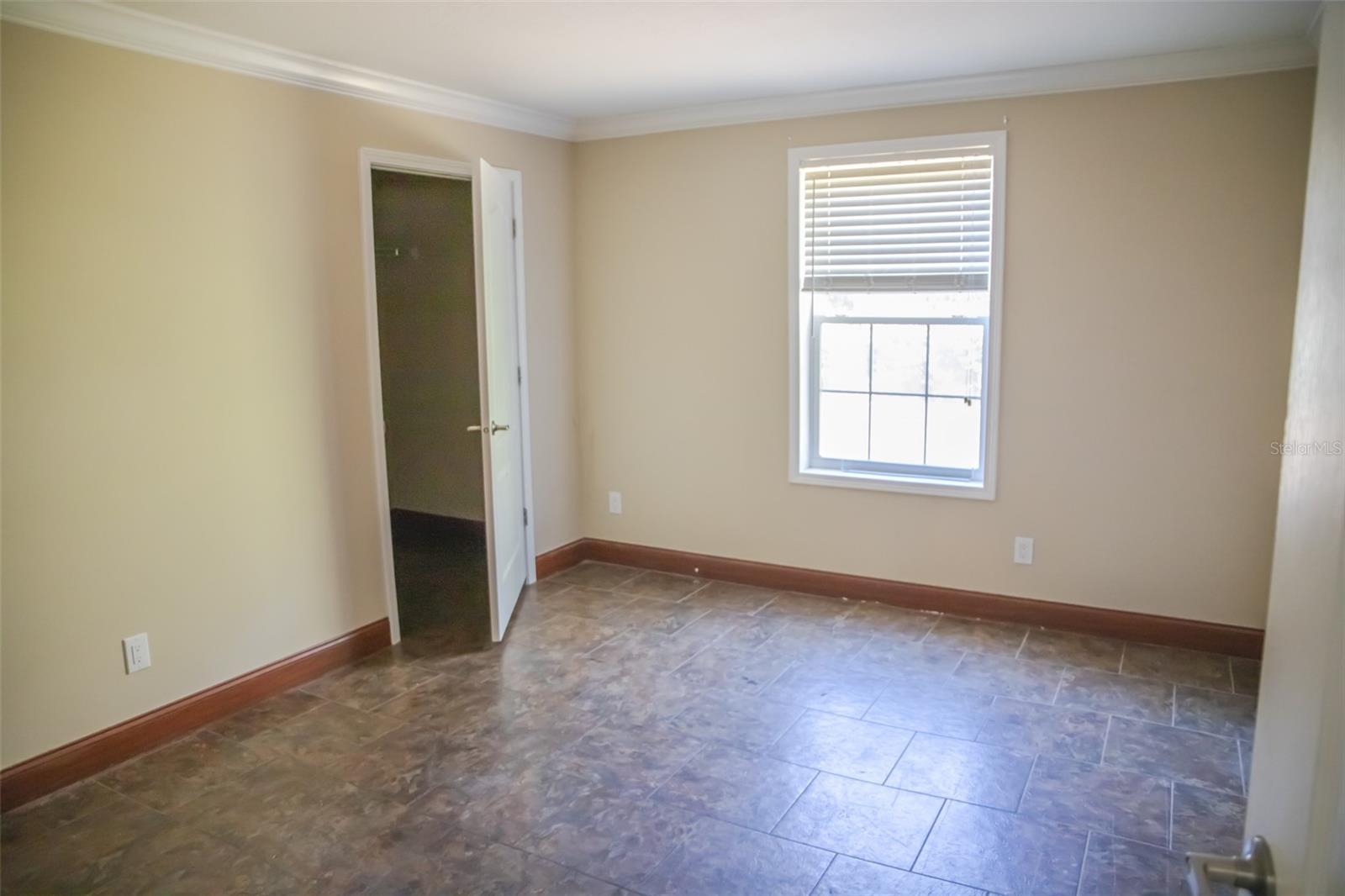 240 SWAN LAKE DR, MELROSE, FL, 32666